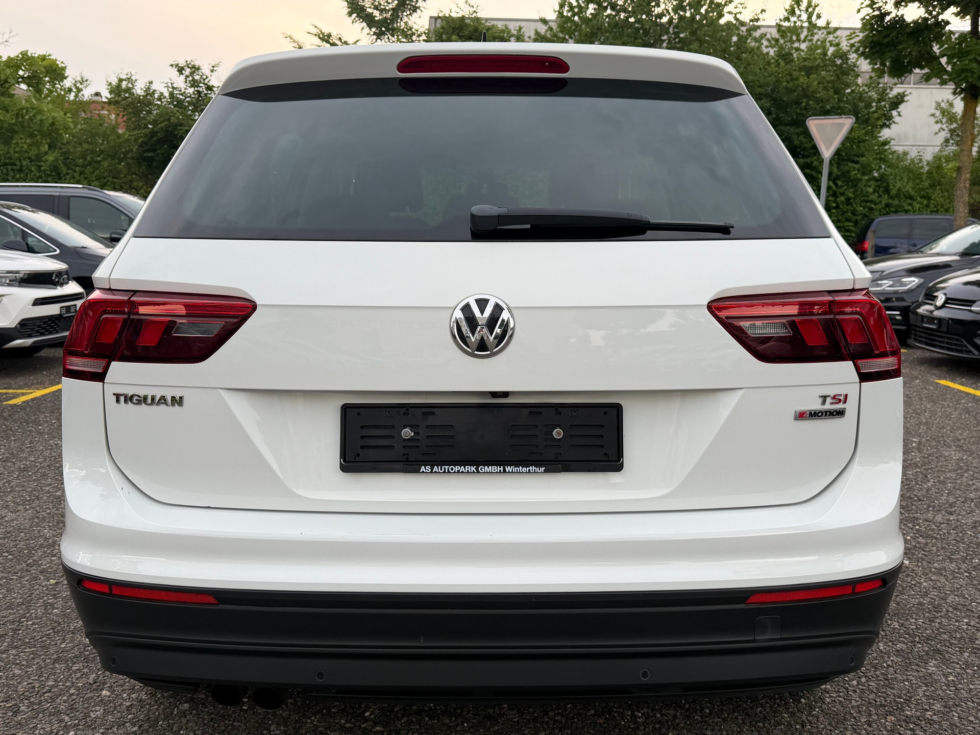VW Tiguan 1.4TSI Comfortline 4Motion DSG-image-5