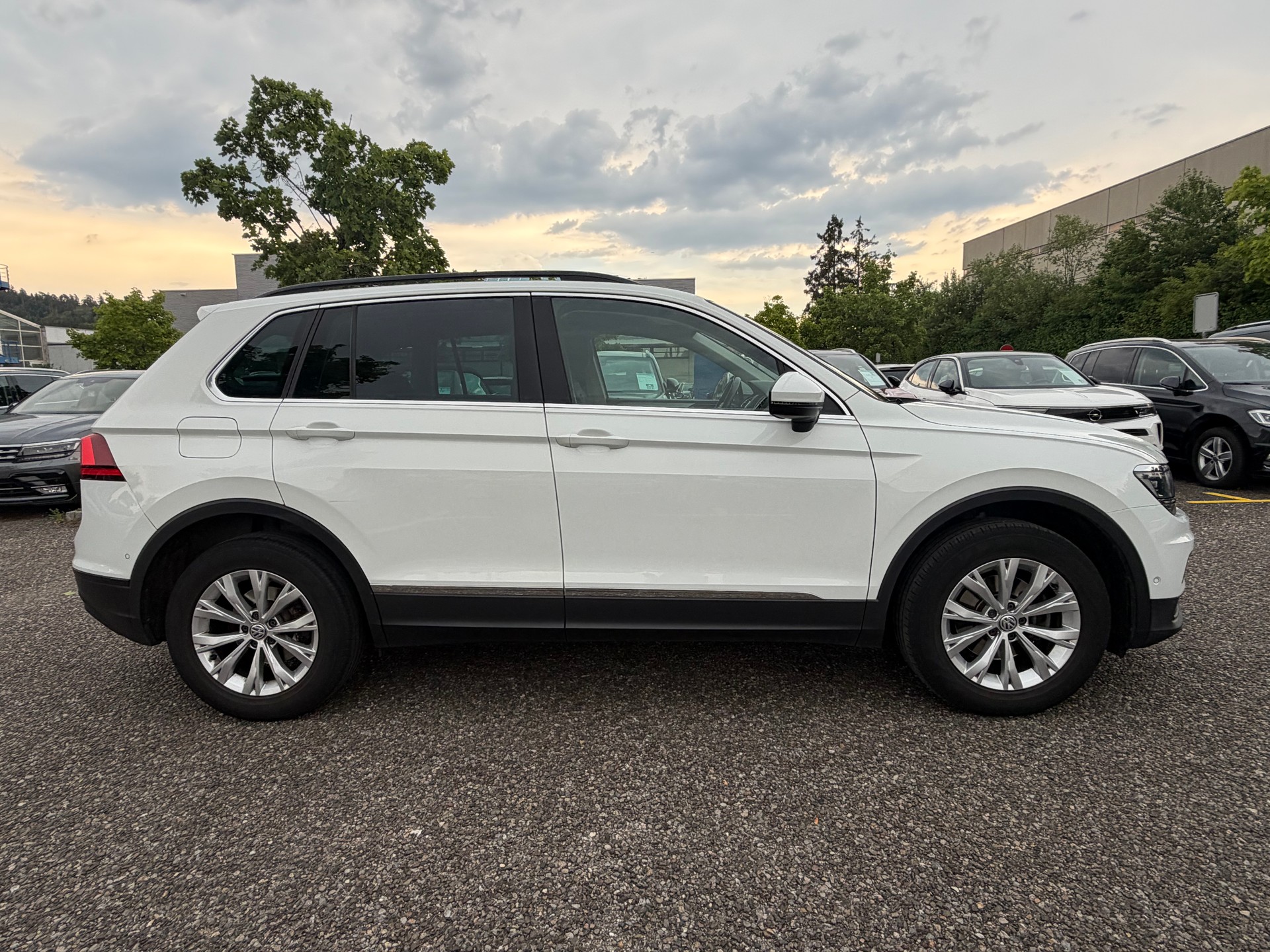 VW Tiguan 1.4TSI Comfortline 4Motion DSG-image-3