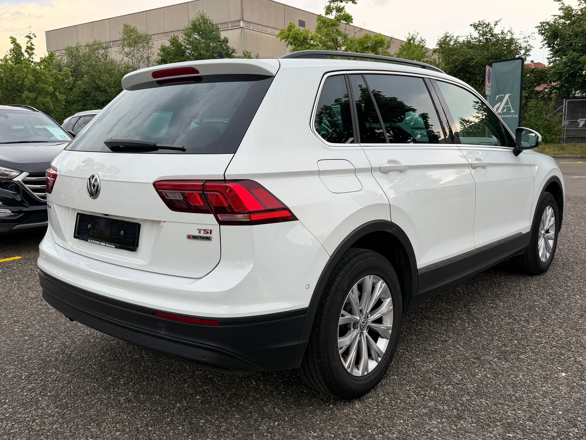 VW Tiguan 1.4TSI Comfortline 4Motion DSG-image-4