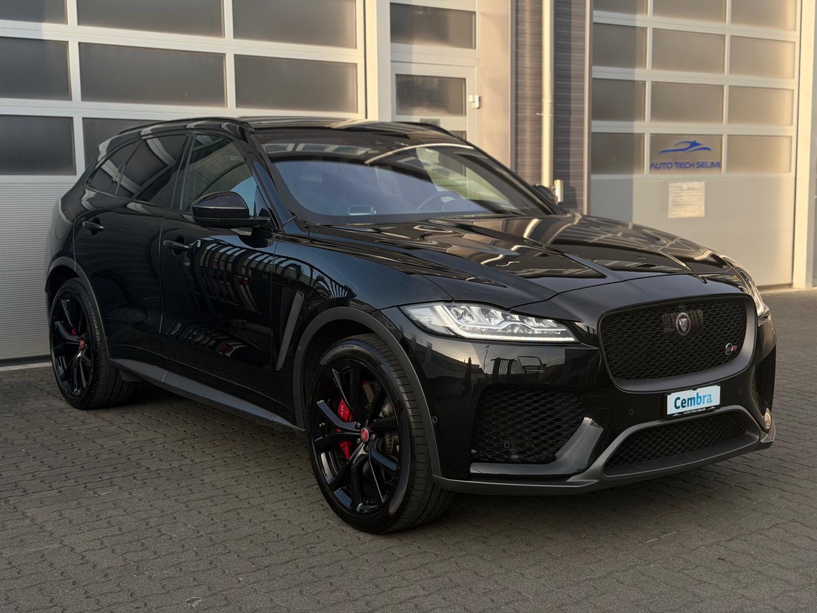 JAGUAR F-Pace 5.0 V8 SVR AWD Automatik-image-3