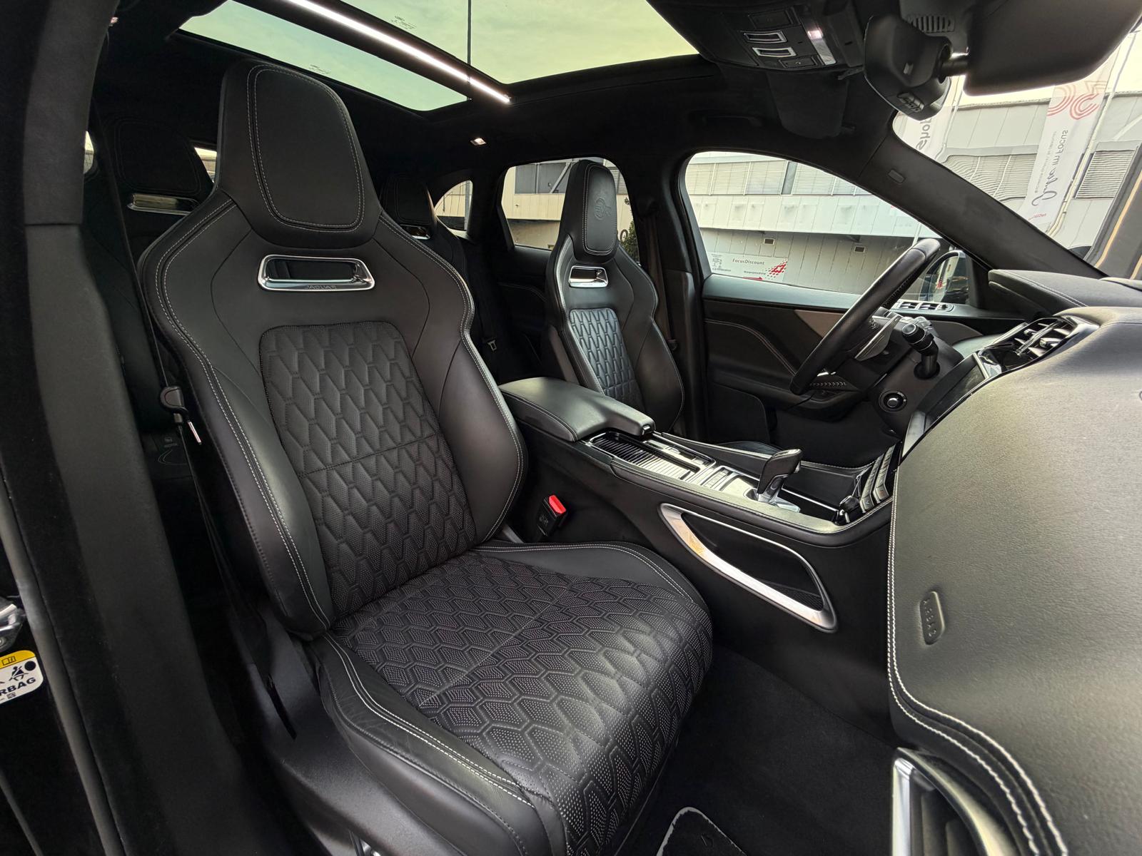 JAGUAR F-Pace 5.0 V8 SVR AWD Automatik-image-13
