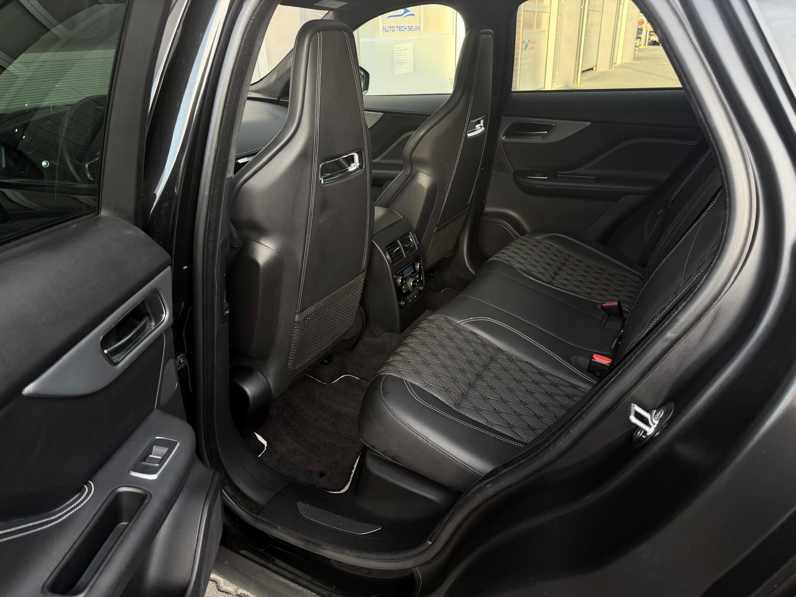 JAGUAR F-Pace 5.0 V8 SVR AWD Automatik-image-14
