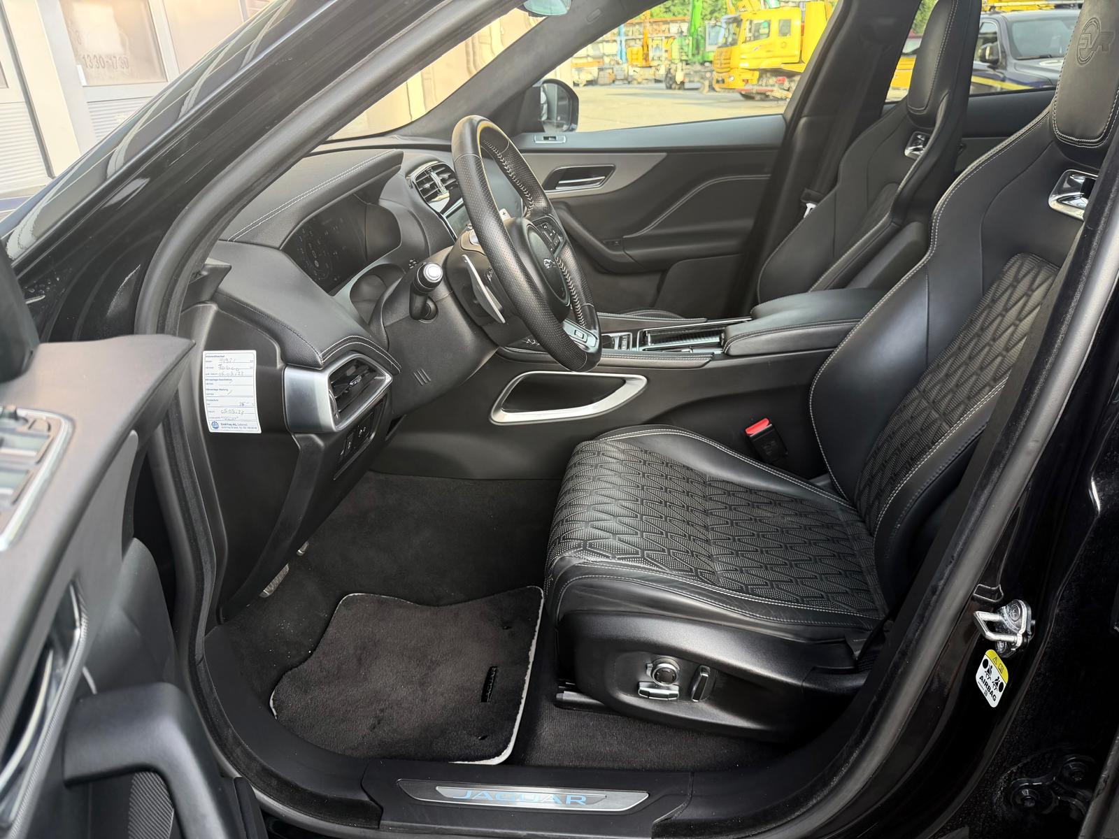 JAGUAR F-Pace 5.0 V8 SVR AWD Automatik-image-8
