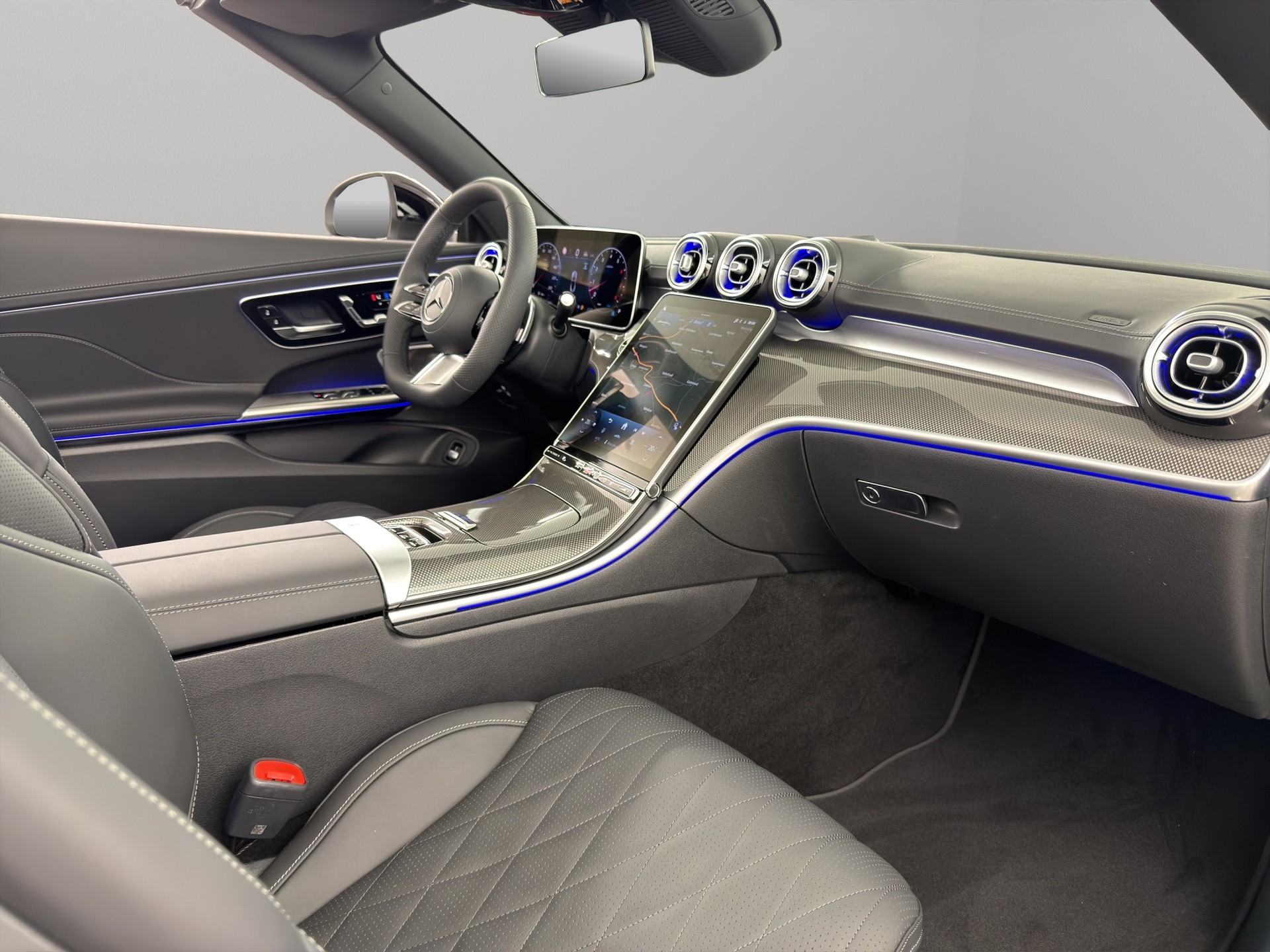 MERCEDES-BENZ CLE 450 AMG Line 4matic Cabriolet-image-8
