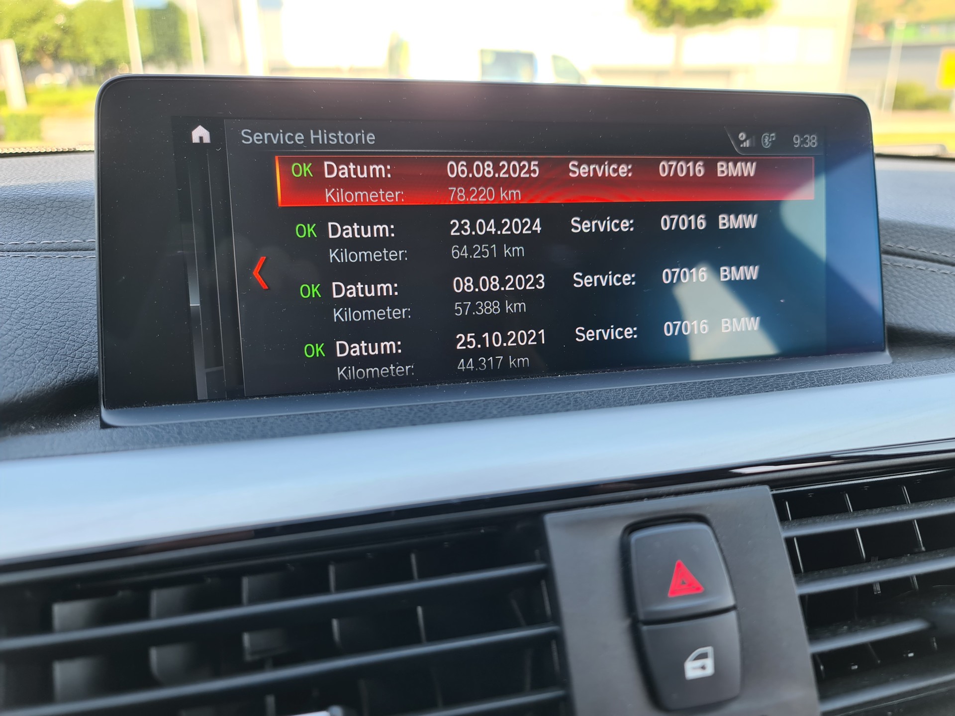 BMW 320d xDrive Touring Edition Sport Line Steptronic-image-9
