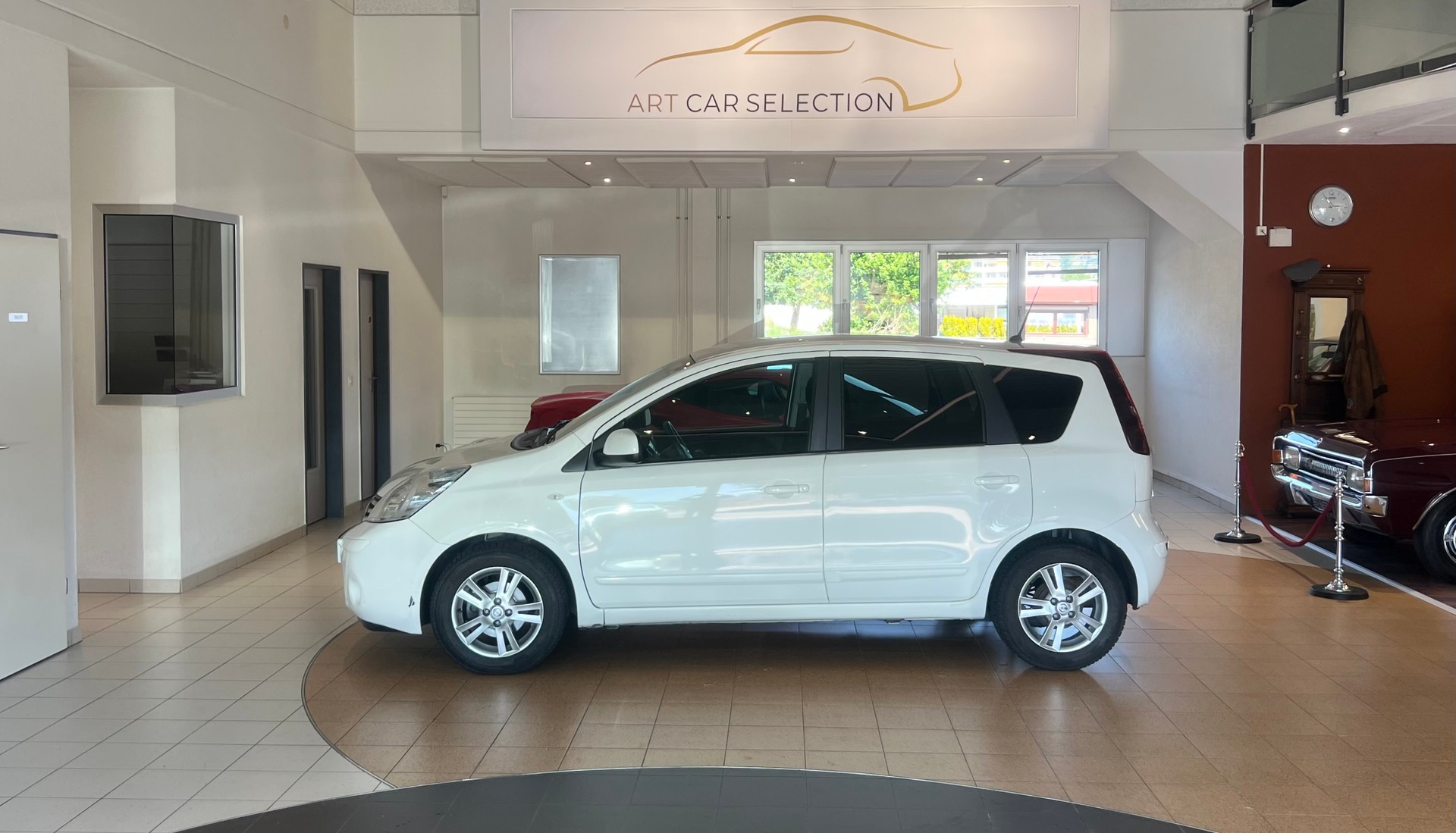 NISSAN Note 1.6 tekna Automatic-image-1
