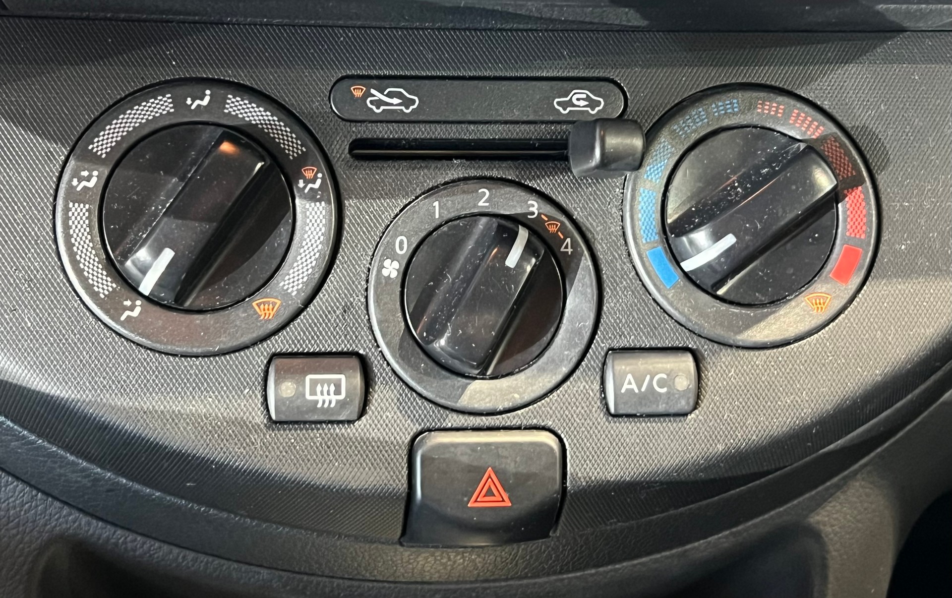 NISSAN Note 1.6 tekna Automatic-image-6