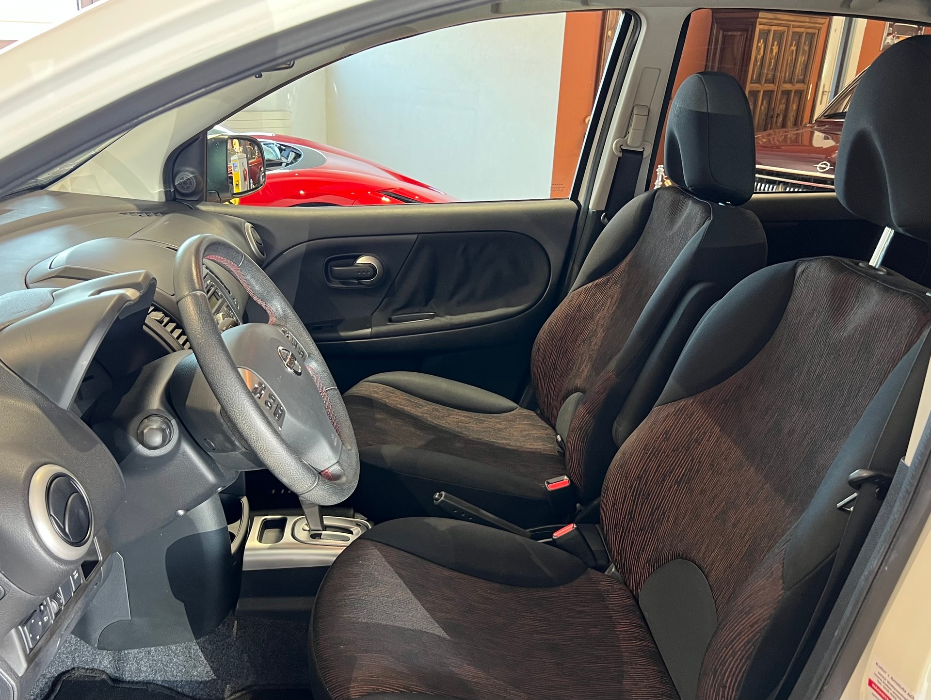 NISSAN Note 1.6 tekna Automatic-image-3