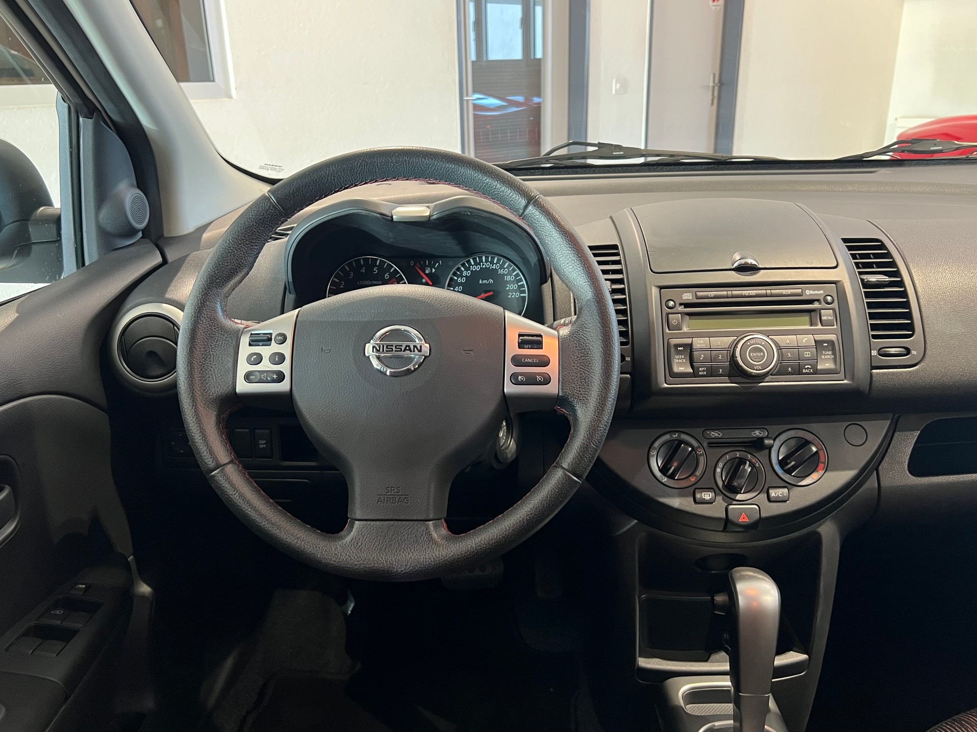 NISSAN Note 1.6 tekna Automatic-image-4