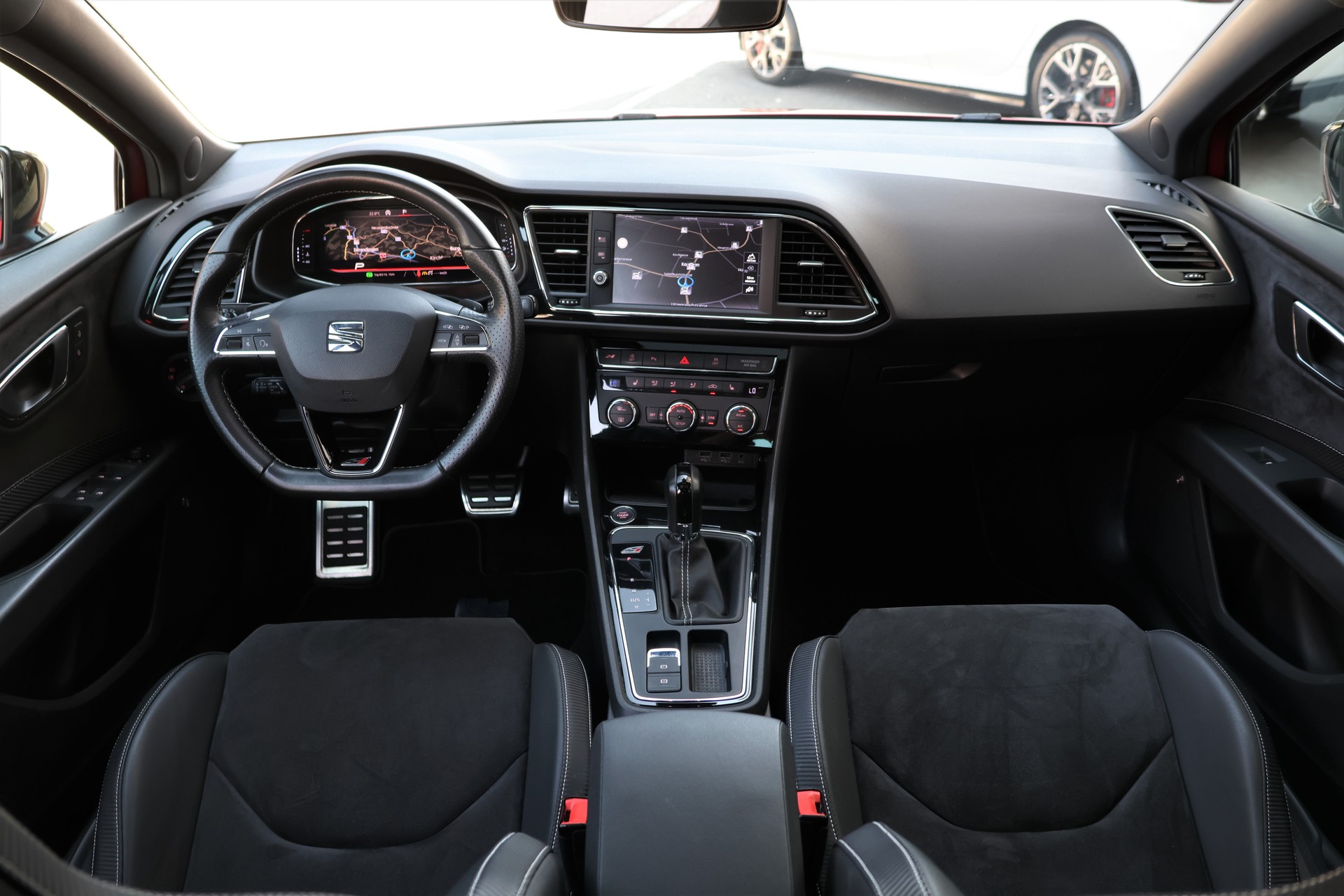 SEAT Leon 2.0 TSI SWISS Cupra 290 DSG (CH)-image-14