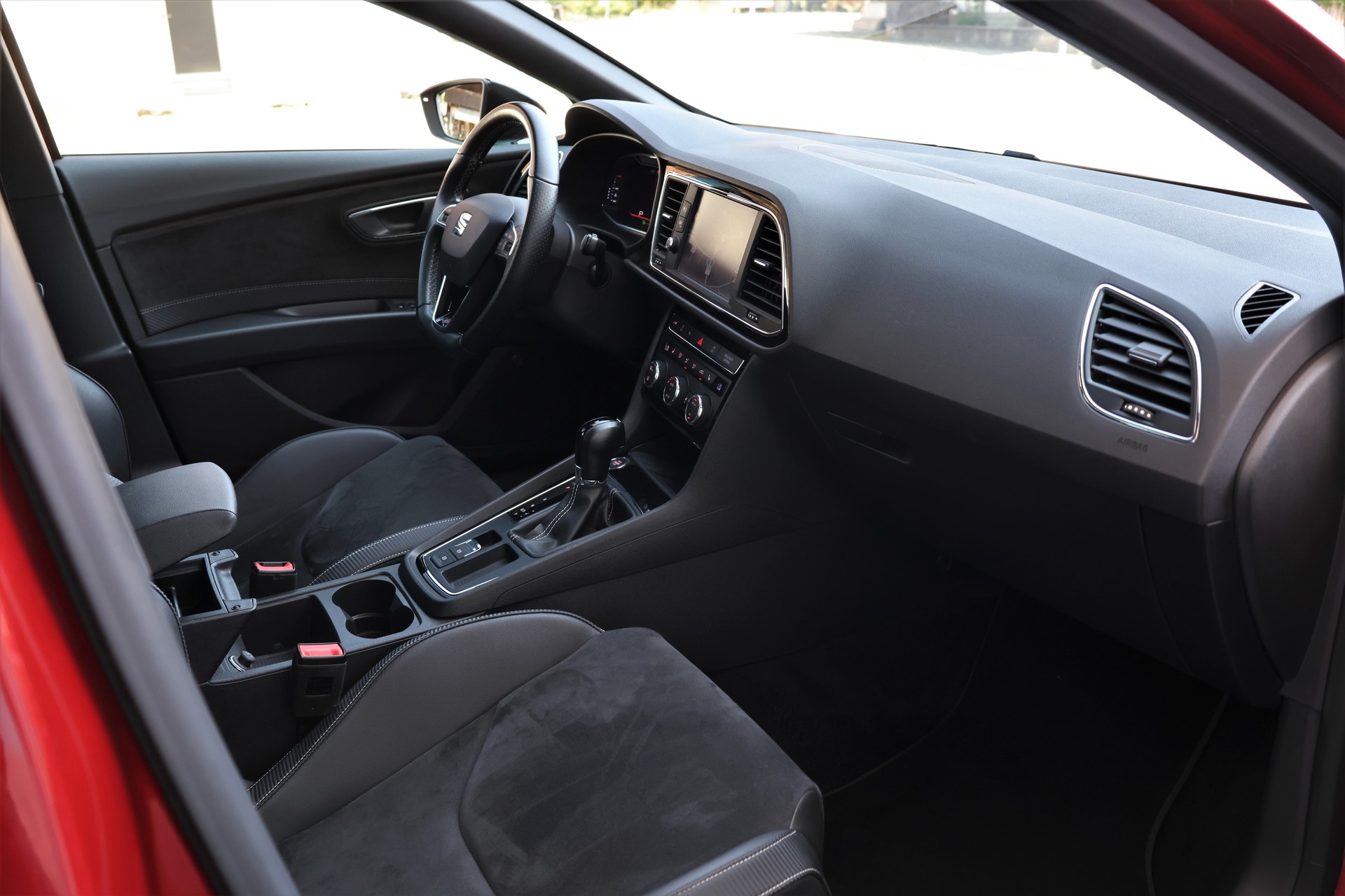 SEAT Leon 2.0 TSI SWISS Cupra 290 DSG (CH)-image-17