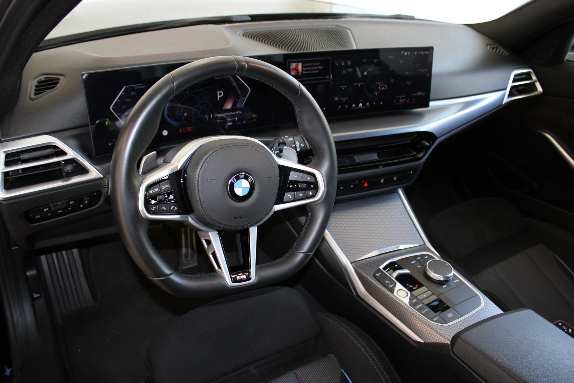 BMW 330i xDrive Steptronic M Sport-image-8