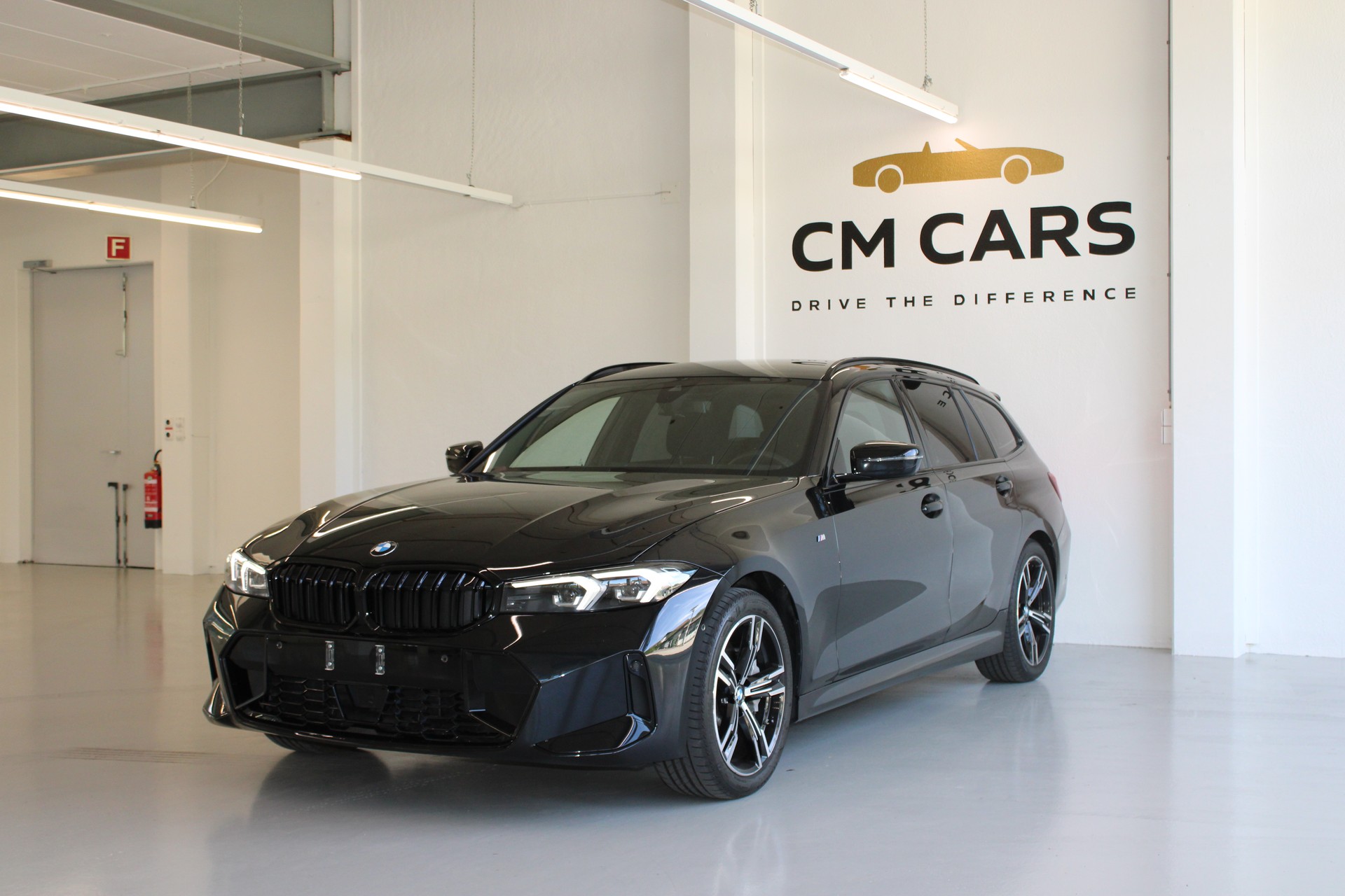 BMW 330i xDrive Steptronic M Sport-image-0