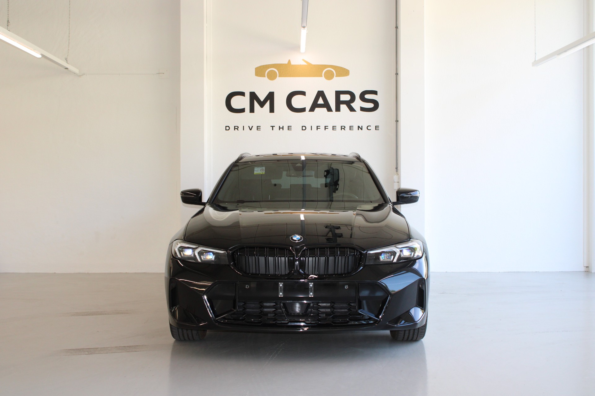 BMW 330i xDrive Steptronic M Sport-image-1