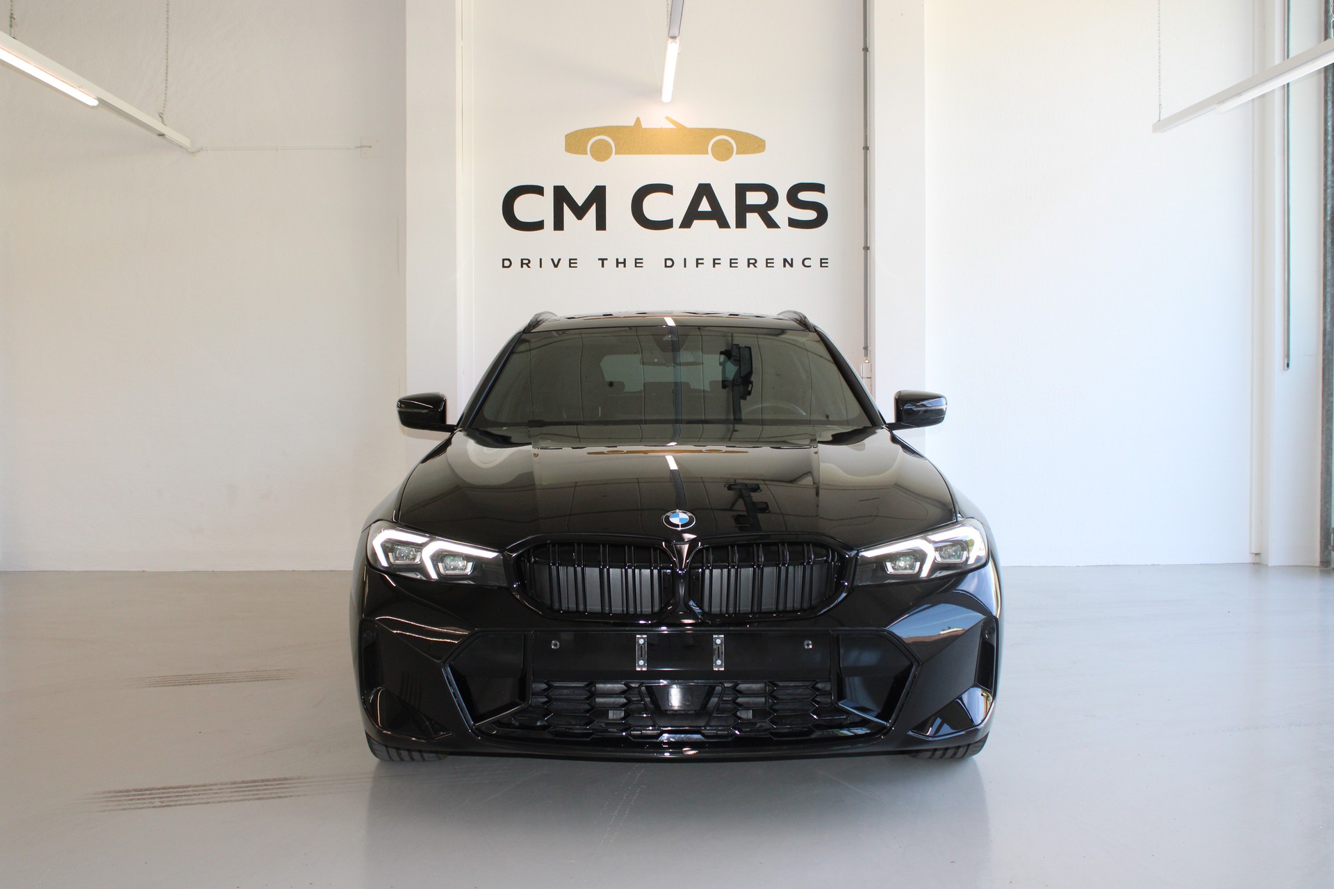 BMW 330i xDrive Steptronic M Sport-image-3