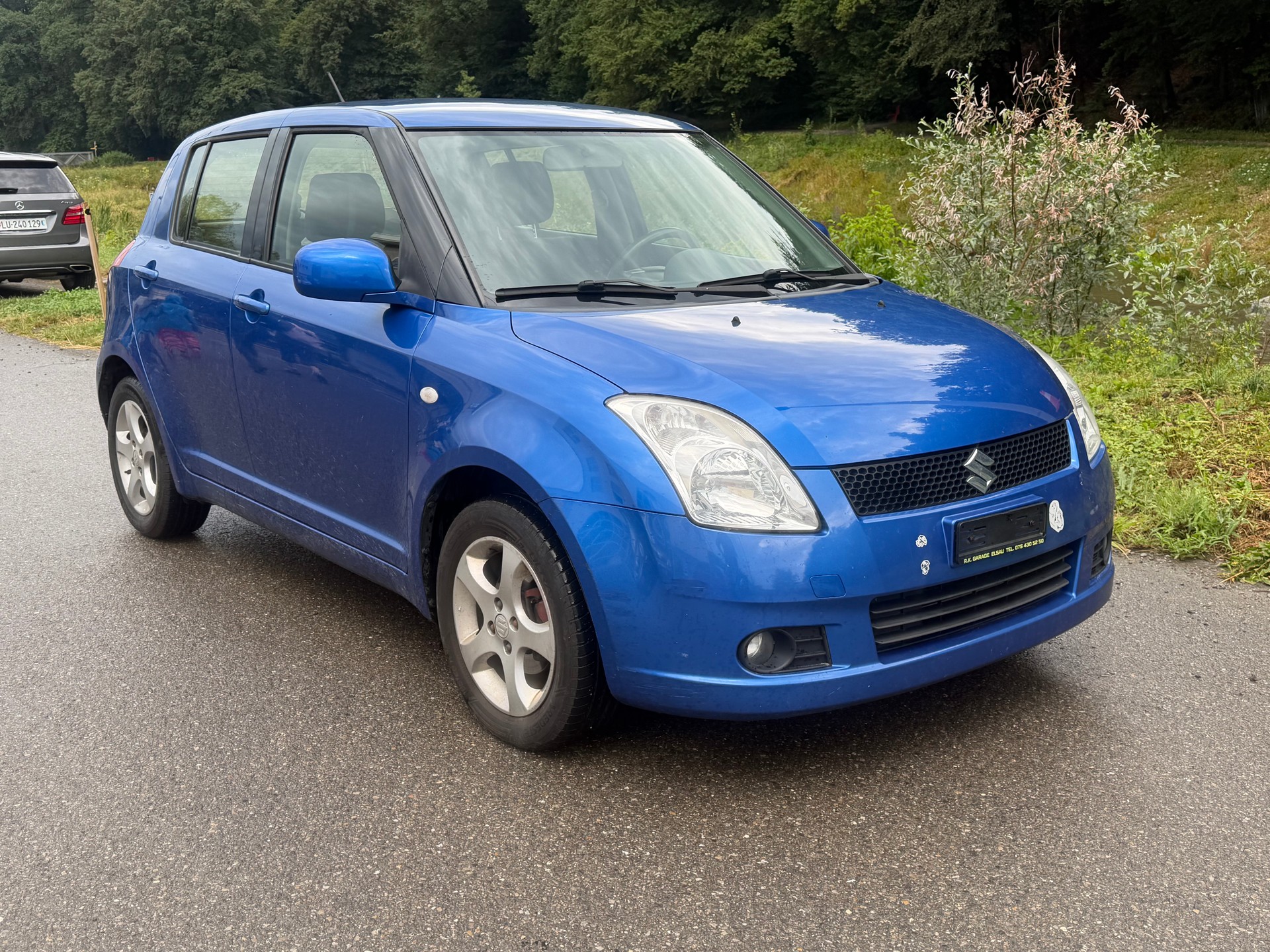 SUZUKI Swift 1.3i 16V GL Top 4x4-image-2