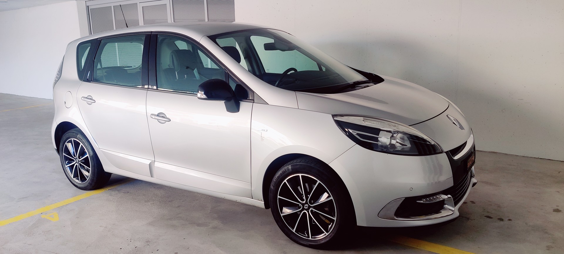 RENAULT Scénic 1.4 16V Turbo Dynamique-image-5