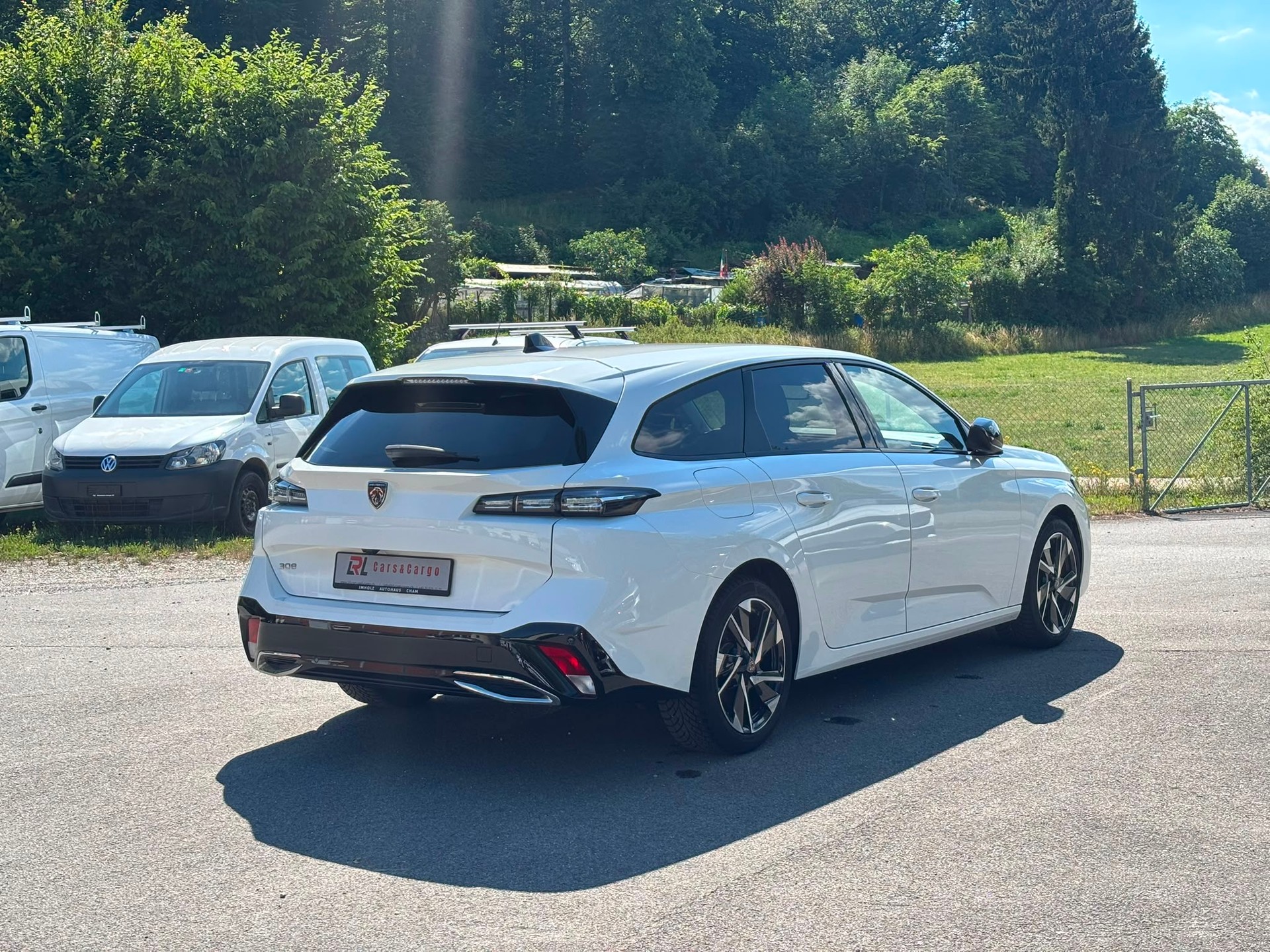 PEUGEOT 308 SW 1.5 BlueHDI Allure Pack EAT8-image-6