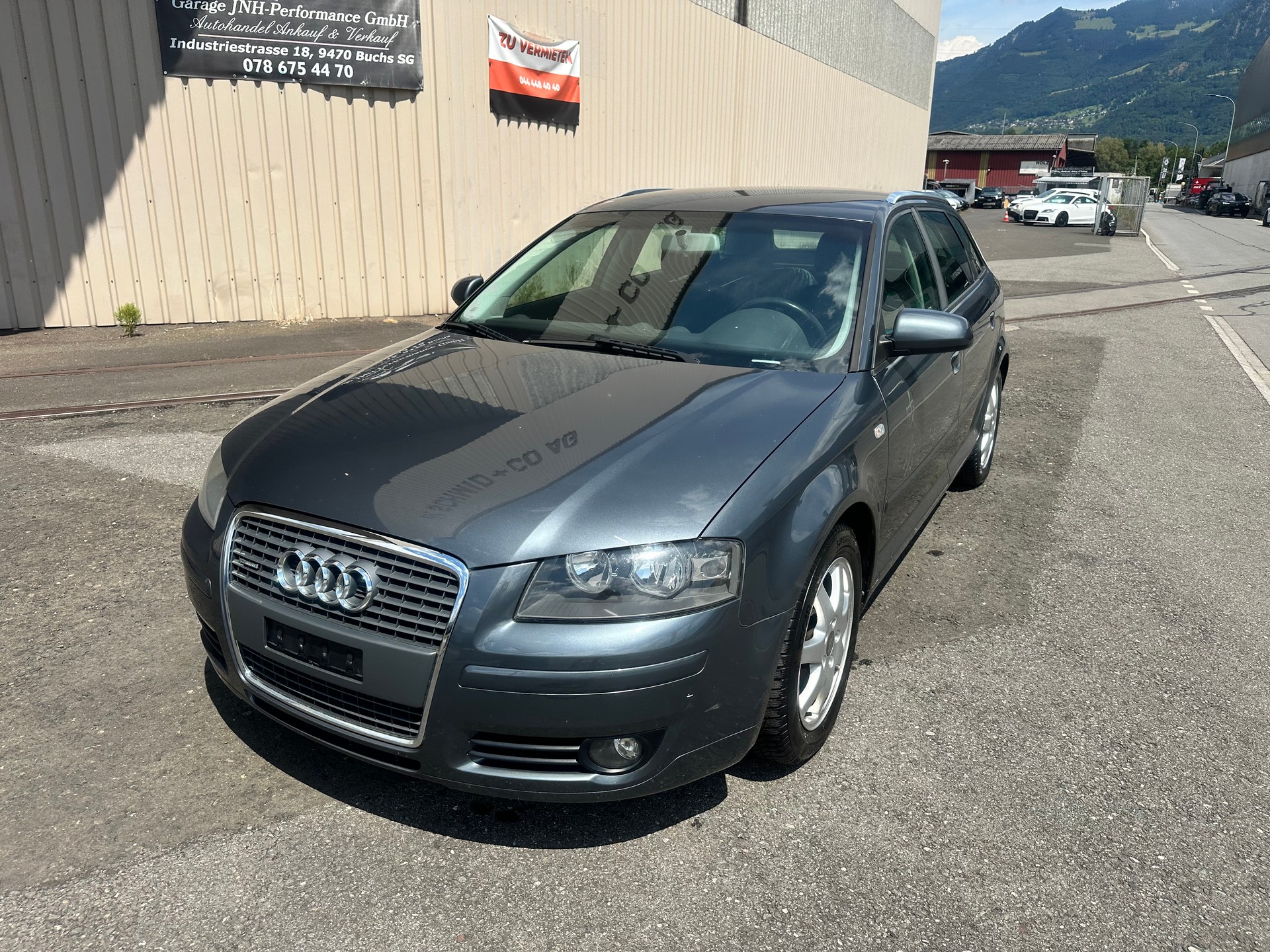 AUDI A3 Sportback 2.0 Turbo FSI Ambition quattro-image-2