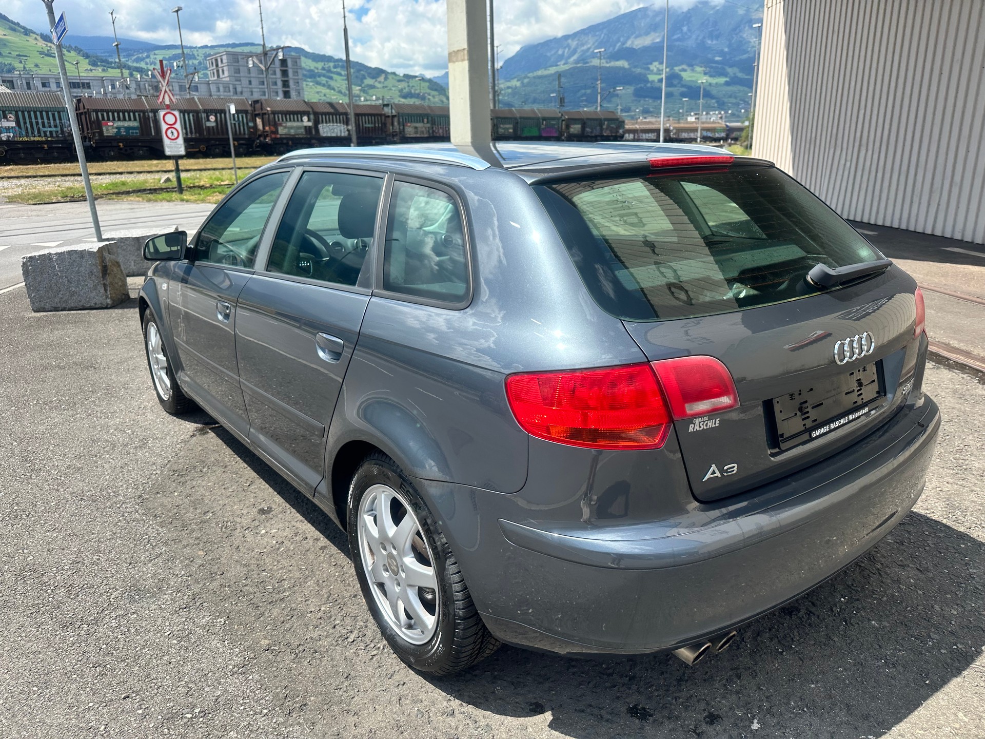 AUDI A3 Sportback 2.0 Turbo FSI Ambition quattro-image-4