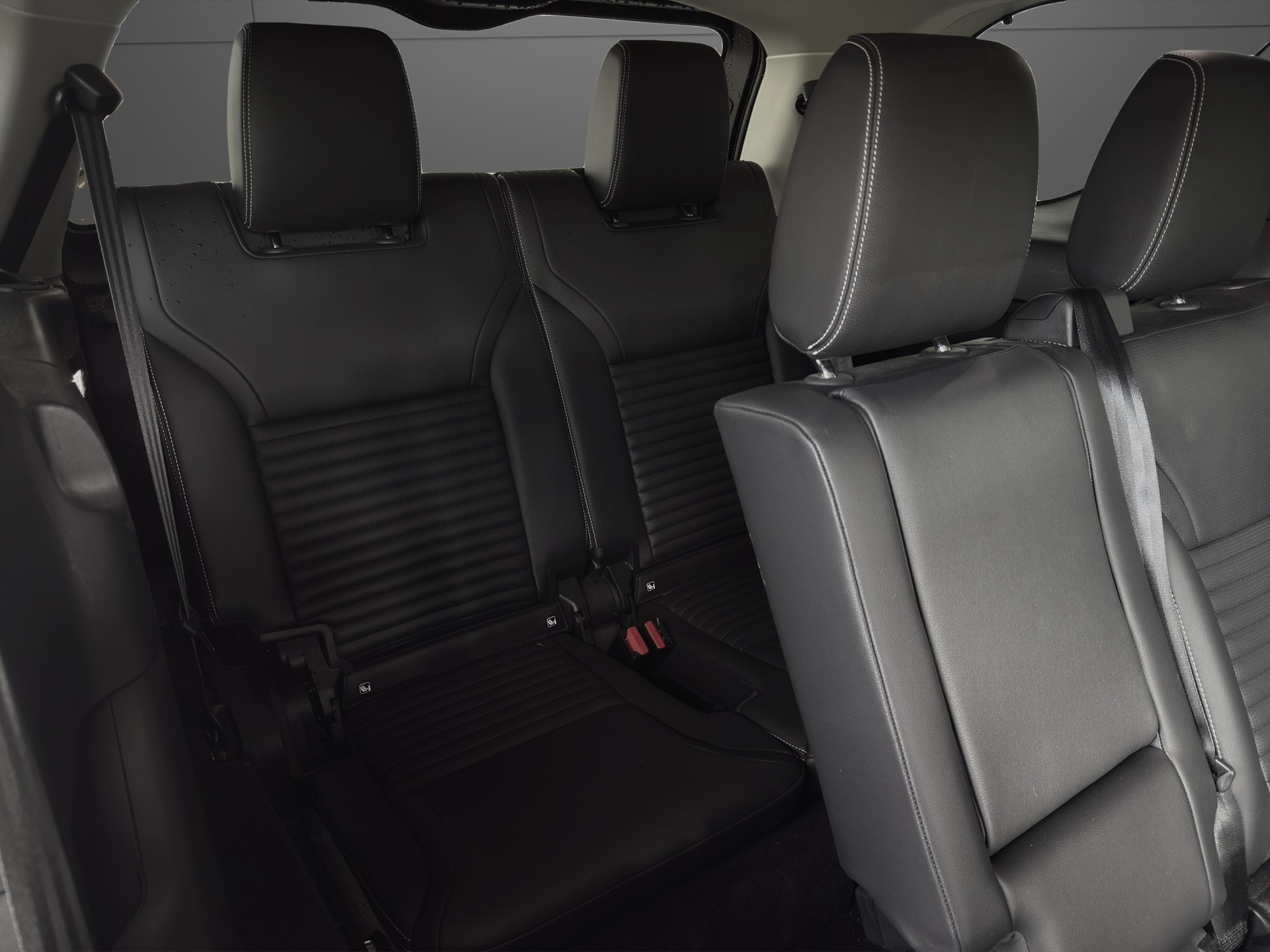 LAND ROVER Discovery 3.0D I6 250 AWD Automatic-image-8