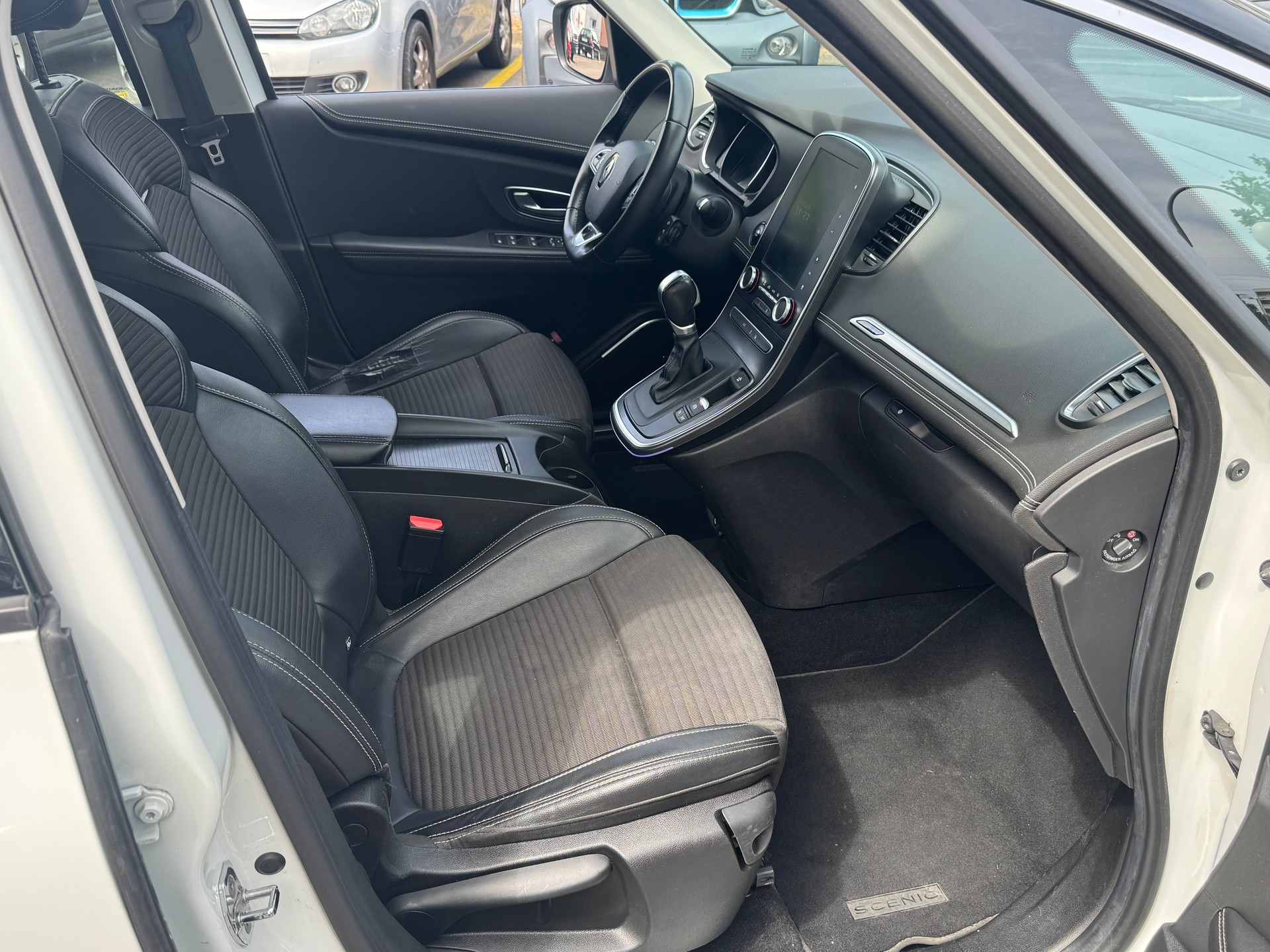 RENAULT Grand Scénic 1.3 16V Turbo Initiale Paris EDC-image-5