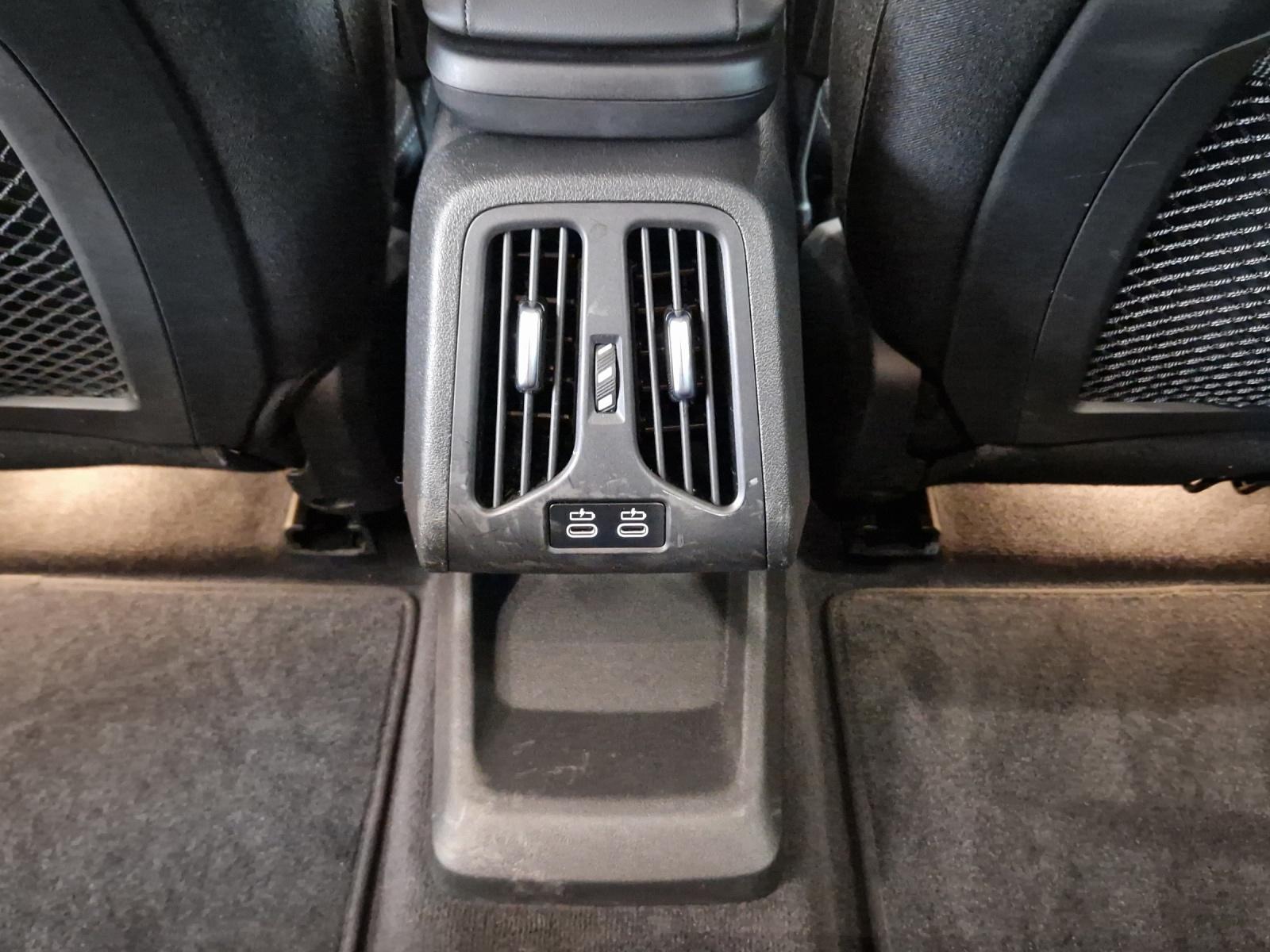 BMW X1 xDrive30e Steptronic-image-16