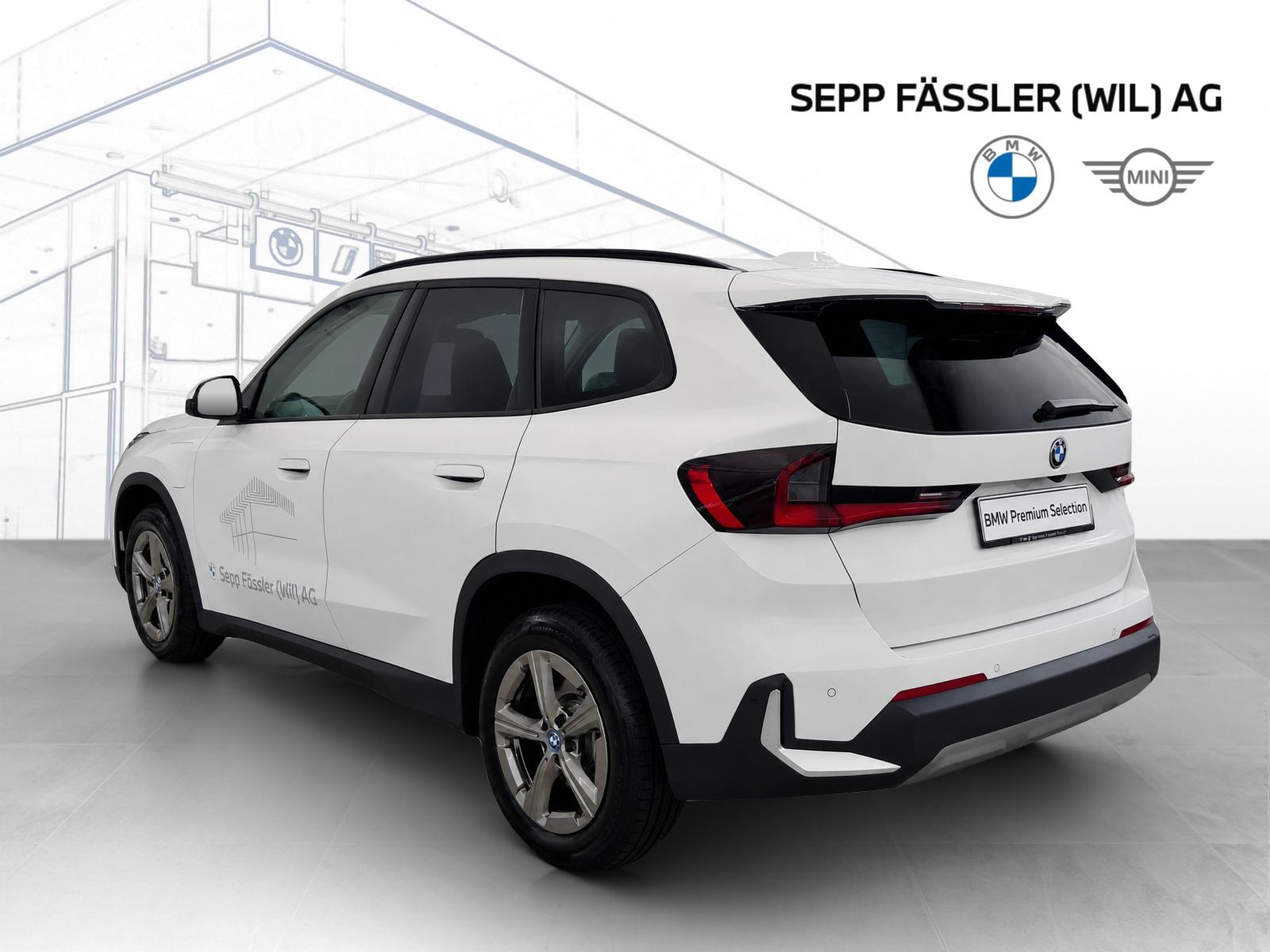 BMW X1 xDrive30e Steptronic-showroom-element-2