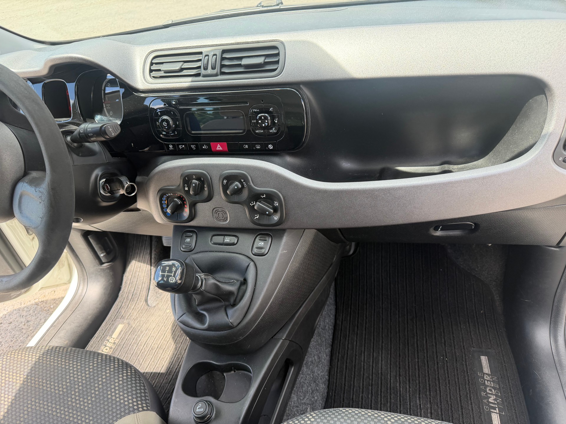 FIAT Panda 1.3 MJ Climbing 4x4-image-11