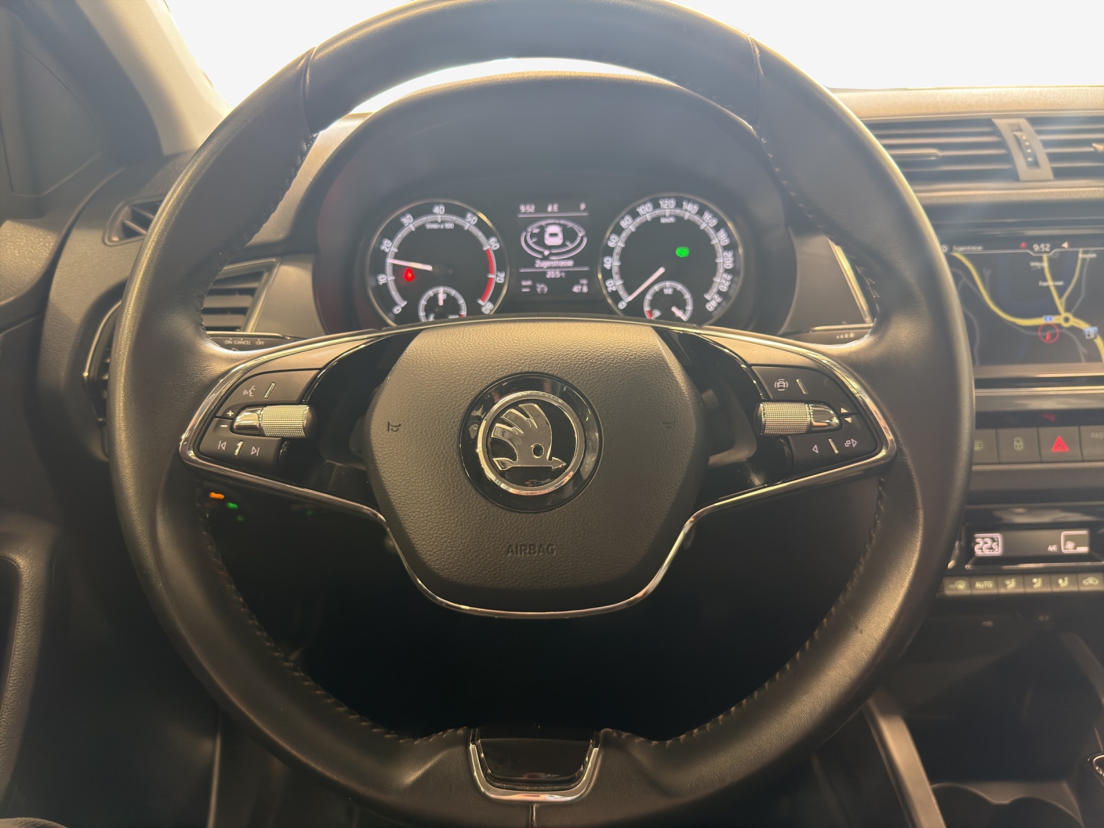 SKODA Fabia Combi 1.0 TSI Clever DSG-image-9