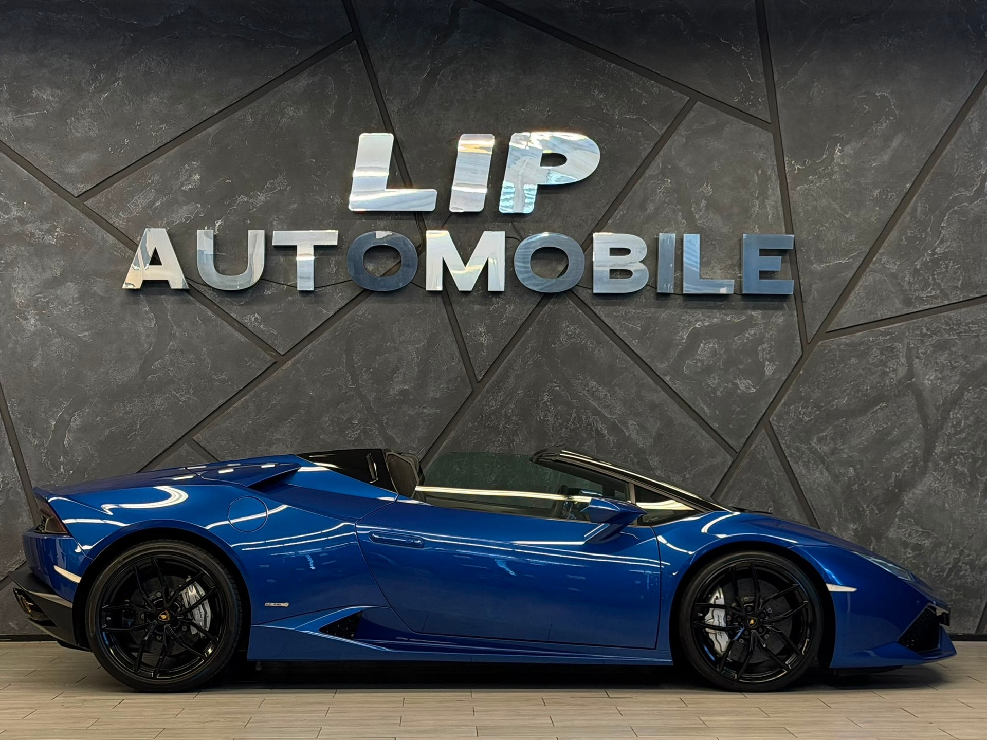 LAMBORGHINI Huracan LP610-4 Spyder DCT-image-8