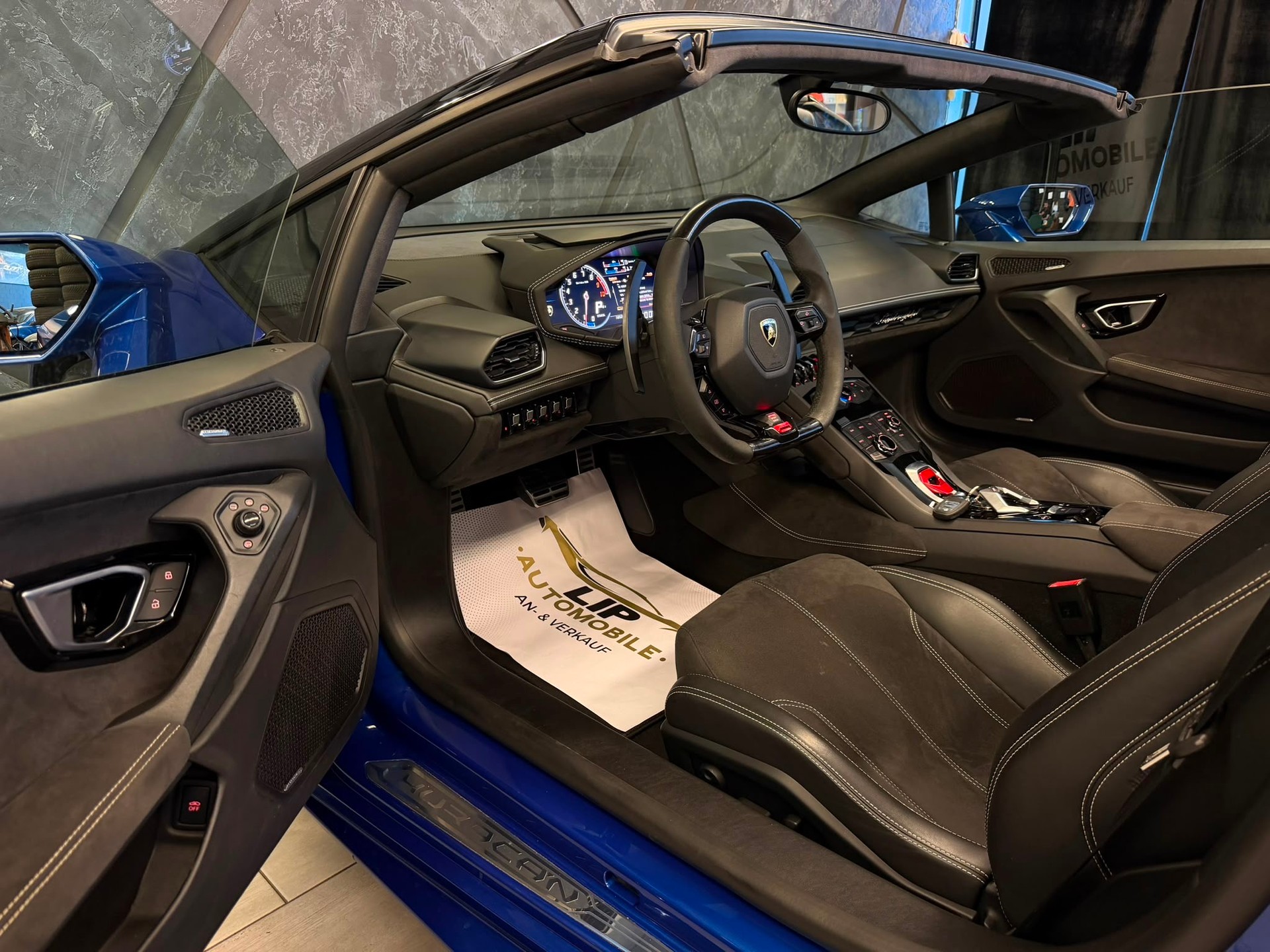 LAMBORGHINI Huracan LP610-4 Spyder DCT-image-15