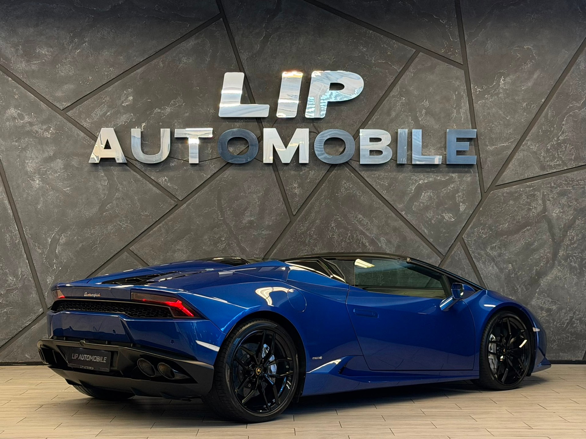 LAMBORGHINI Huracan LP610-4 Spyder DCT-image-10