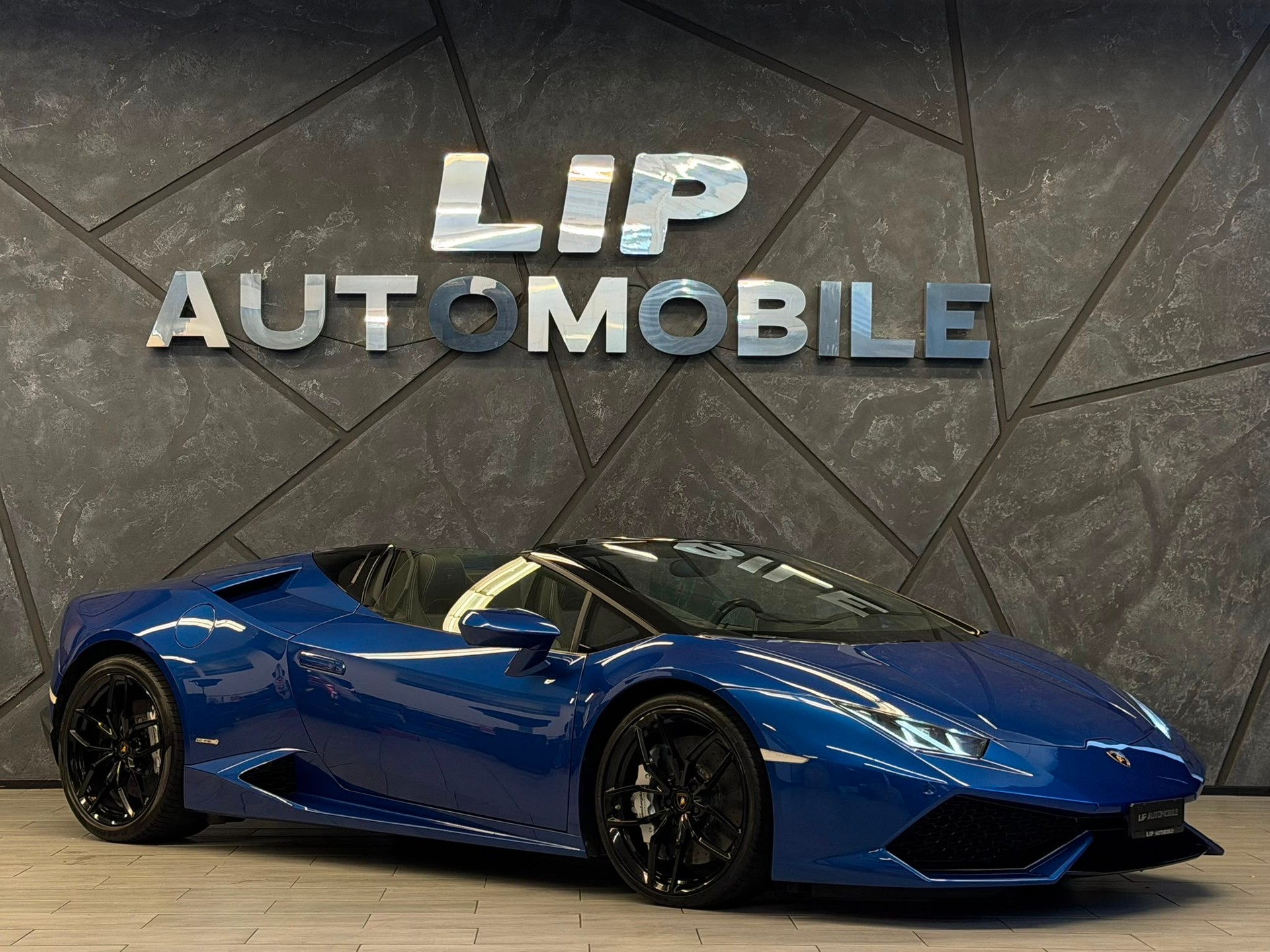 LAMBORGHINI Huracan LP610-4 Spyder DCT-image-4