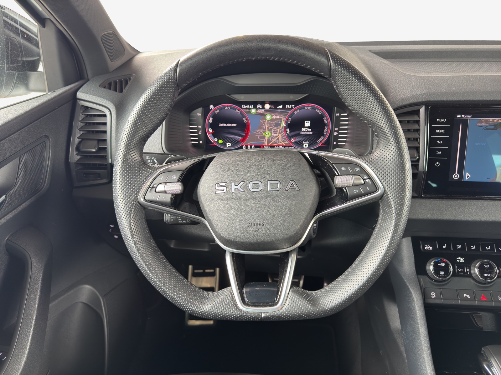 SKODA Karoq 2.0 TSI SportLine 4x4 DSG-image-9