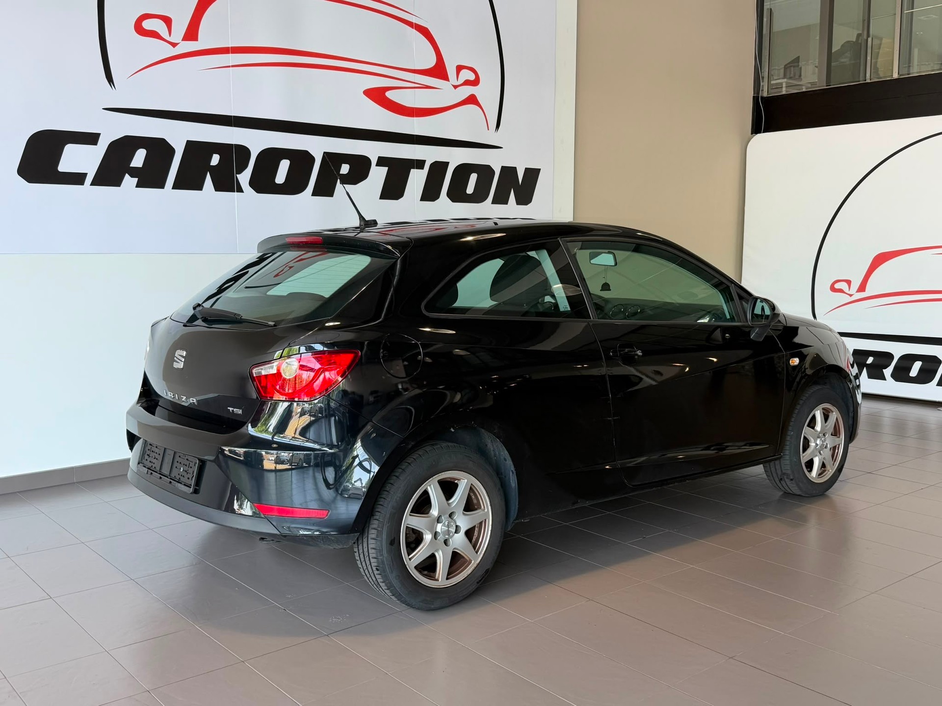 SEAT Ibiza SC 1.2 TSI FR DSG-image-4
