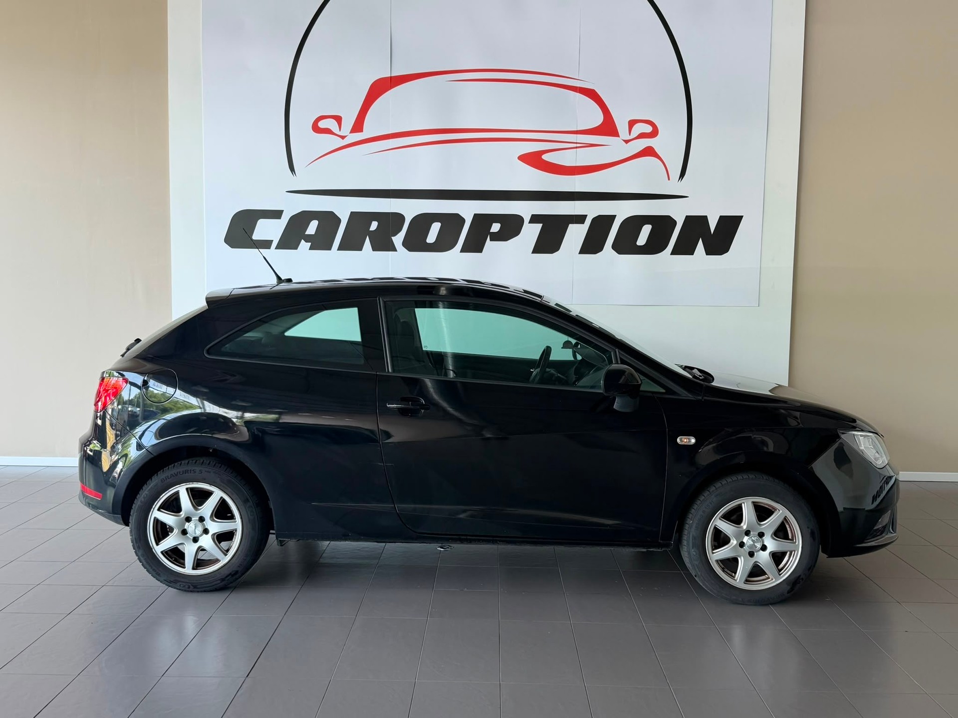 SEAT Ibiza SC 1.2 TSI FR DSG-image-3