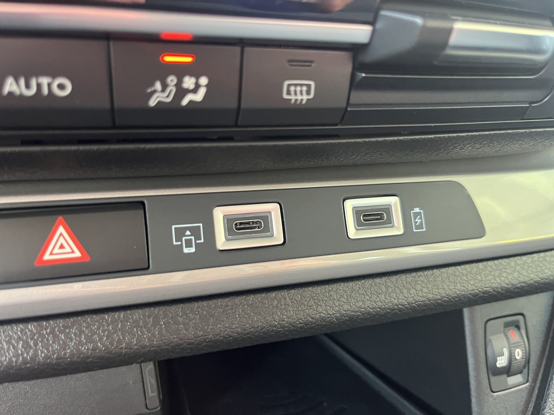 CITROEN Spacetourer 2.2 BlueHDi You XL *9 Plätzer, Automat, AHK,*-image-20