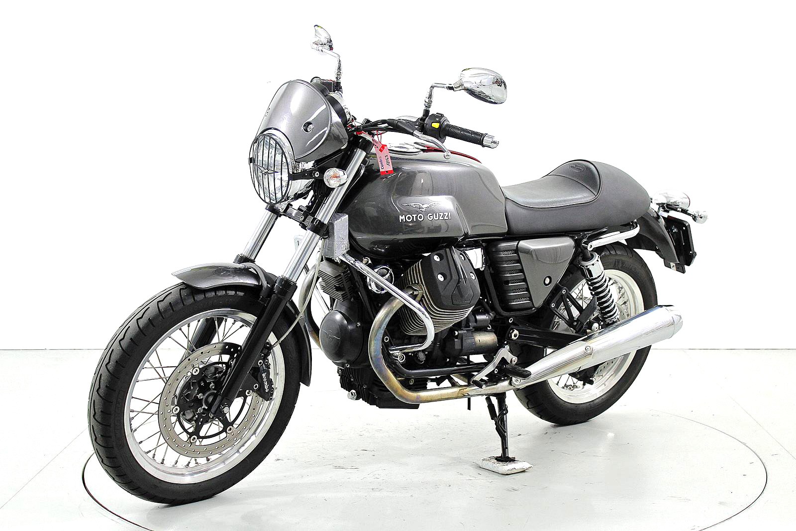 MOTO GUZZI V7-showroom-element-2