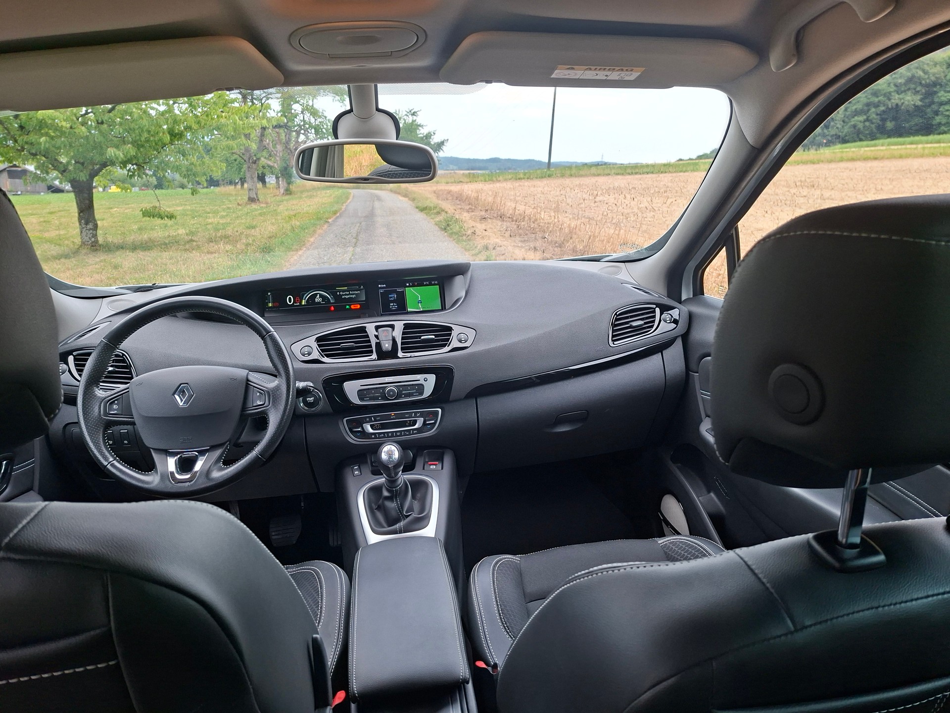 RENAULT Scénic 1.2 16V Turbo Bose-image-8