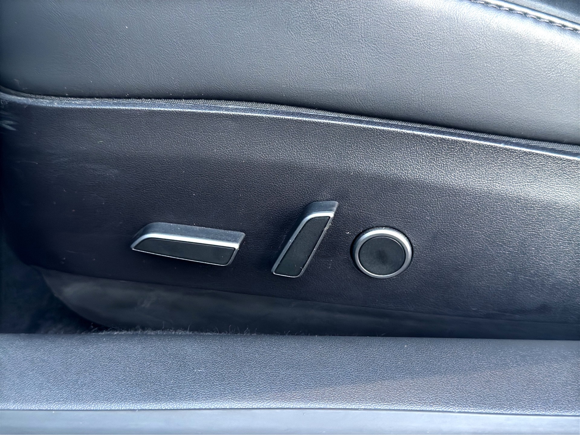 TESLA Model 3 Long Range Dual Motor AWD-image-19