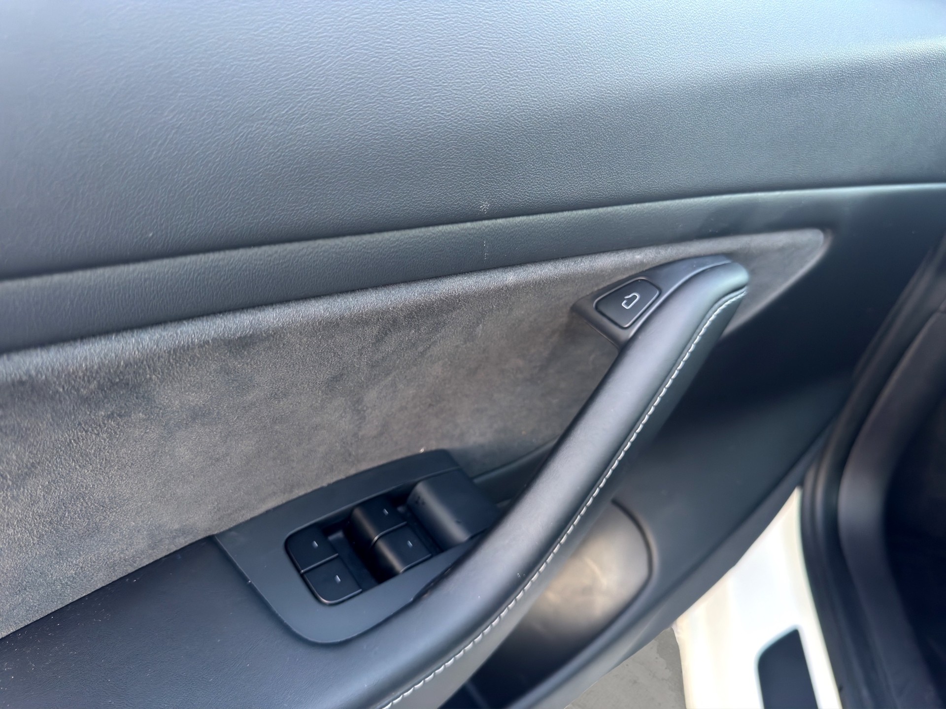 TESLA Model 3 Long Range Dual Motor AWD-image-13