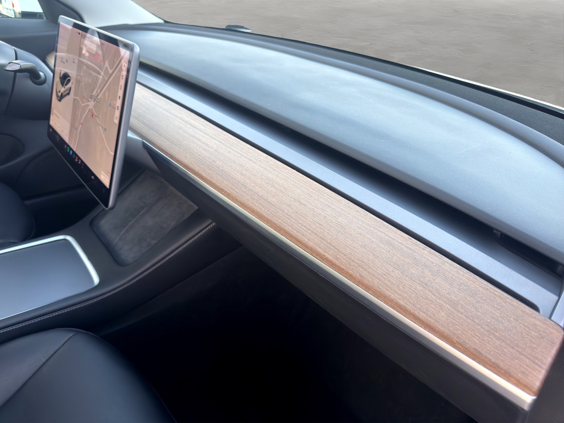 TESLA Model 3 Long Range Dual Motor AWD-image-16