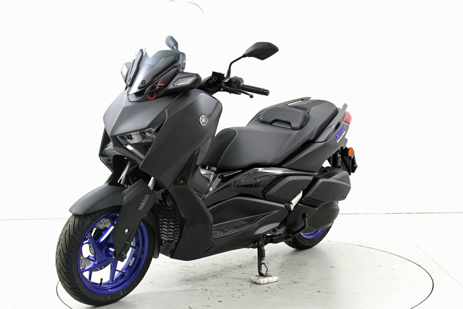 YAMAHA 300 X-Max ABS-showroom-element-2