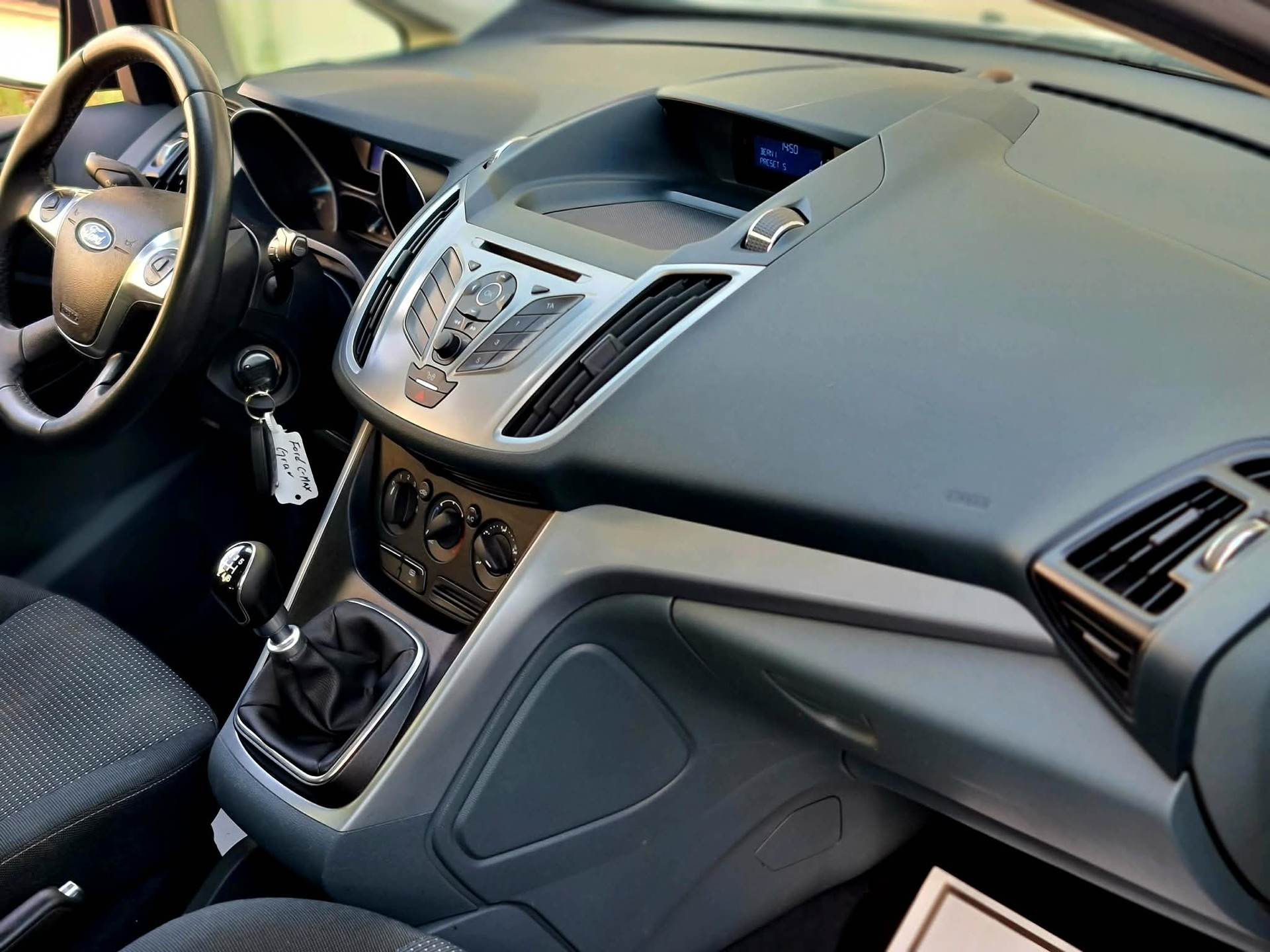 FORD C-Max 1.6 SCTi Titanium-image-12