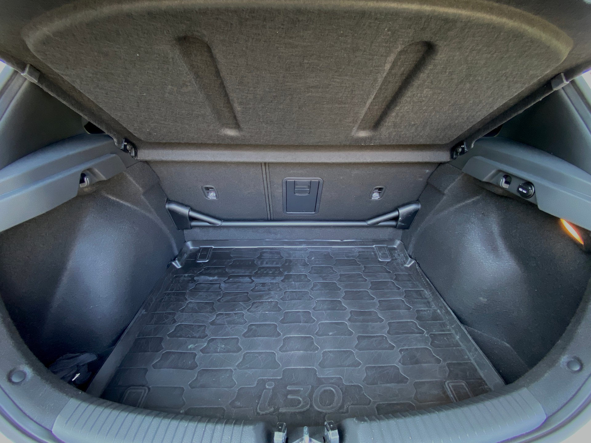 HYUNDAI 2.0 T-GDi Drive-N-image-9