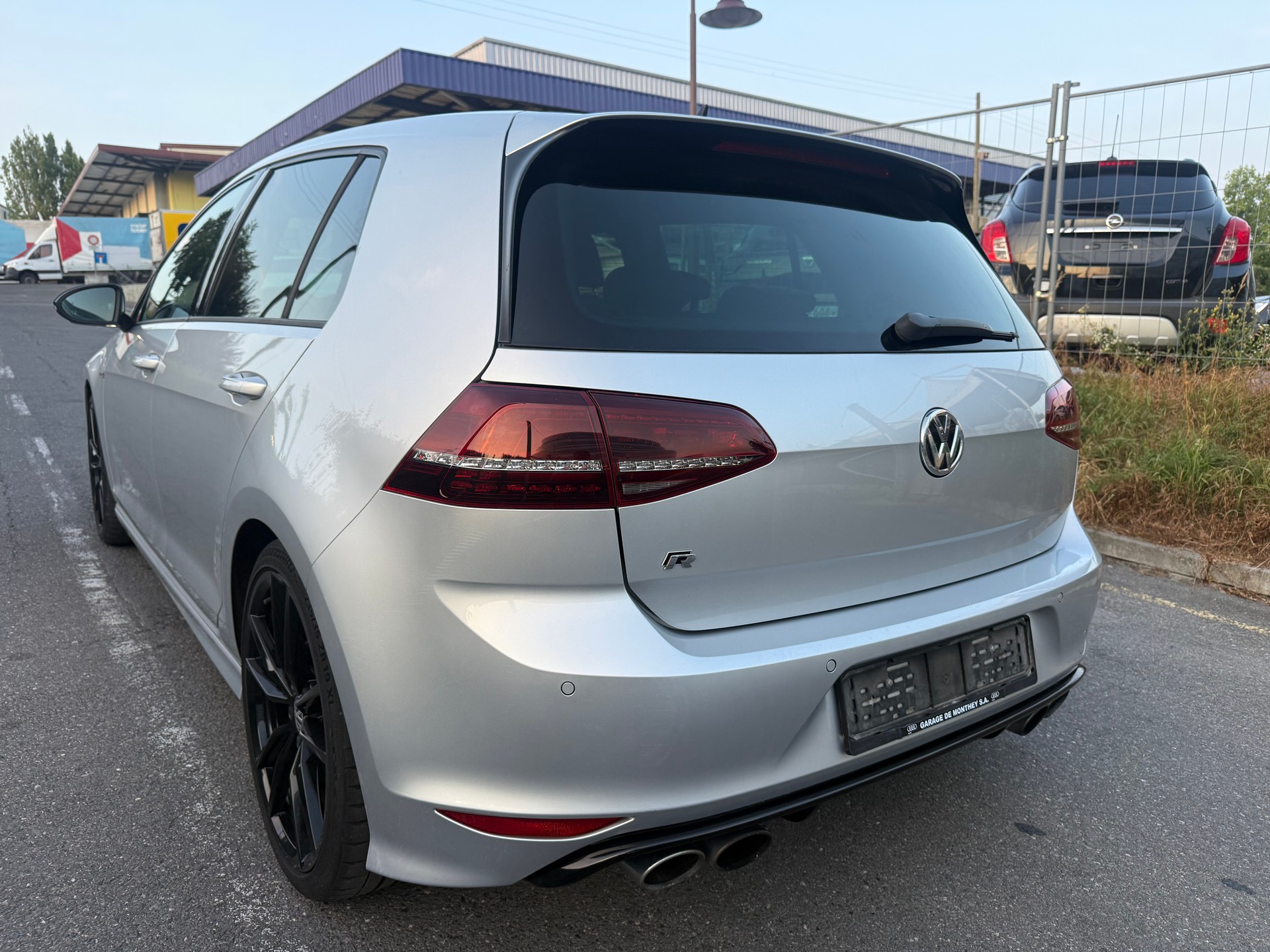 VW Golf 2.0 TSI R 4Motion DSG-image-5