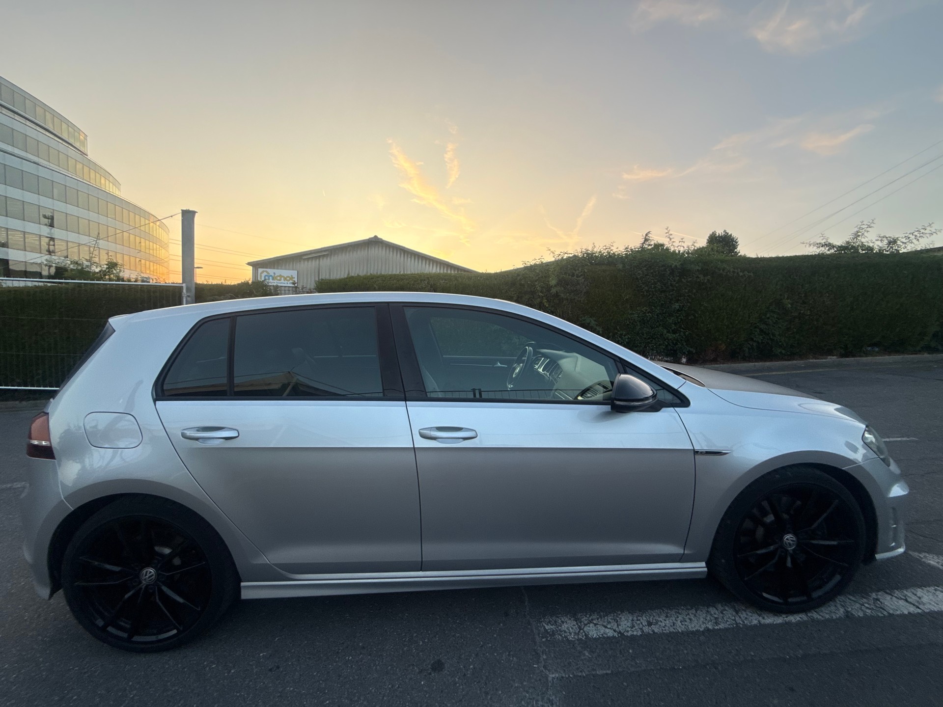 VW Golf 2.0 TSI R 4Motion DSG-image-7