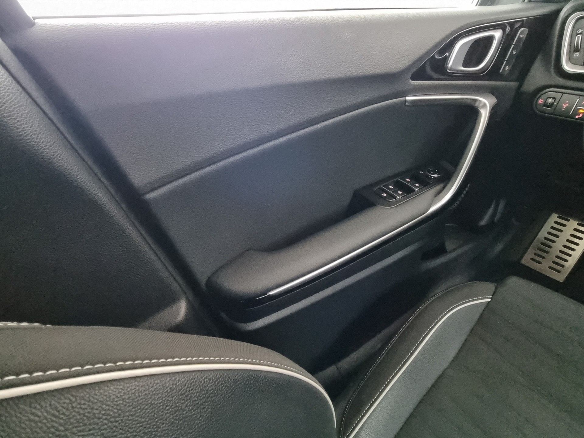 KIA Pro Ceed 1.5 T-GDi-image-11