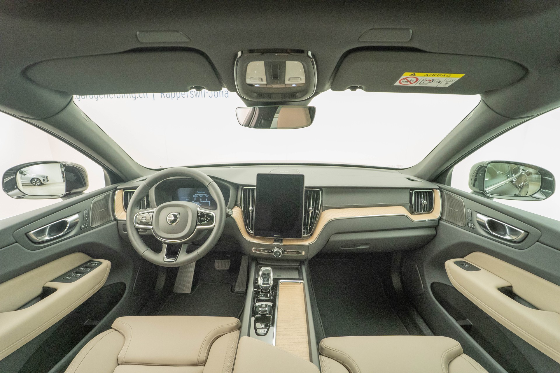 VOLVO XC60 2.0 T8 TE Ultra Bright eAWD-image-5